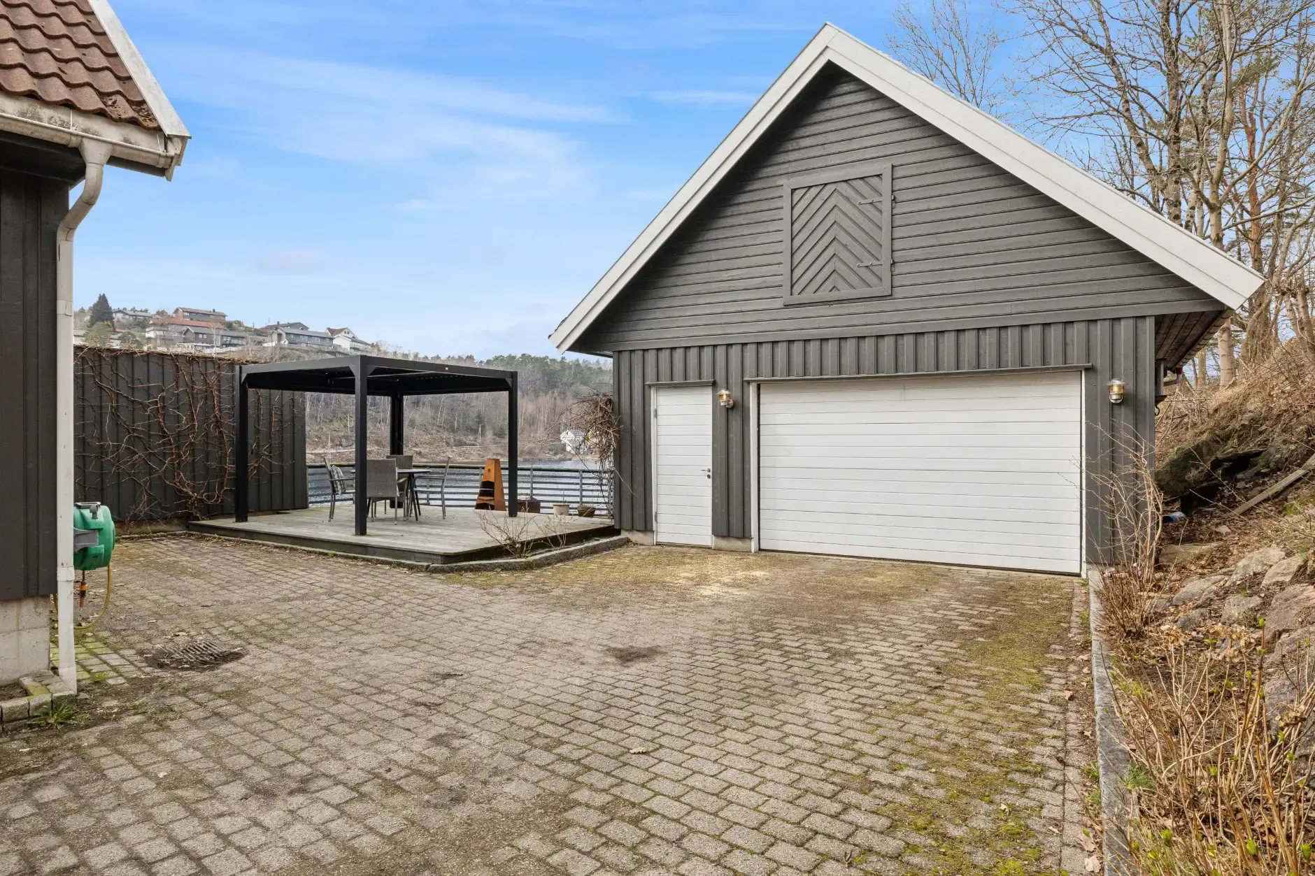 Contemporary Waterfront House in Justvik with Private Shoreline and Garden - View image 28 of 41