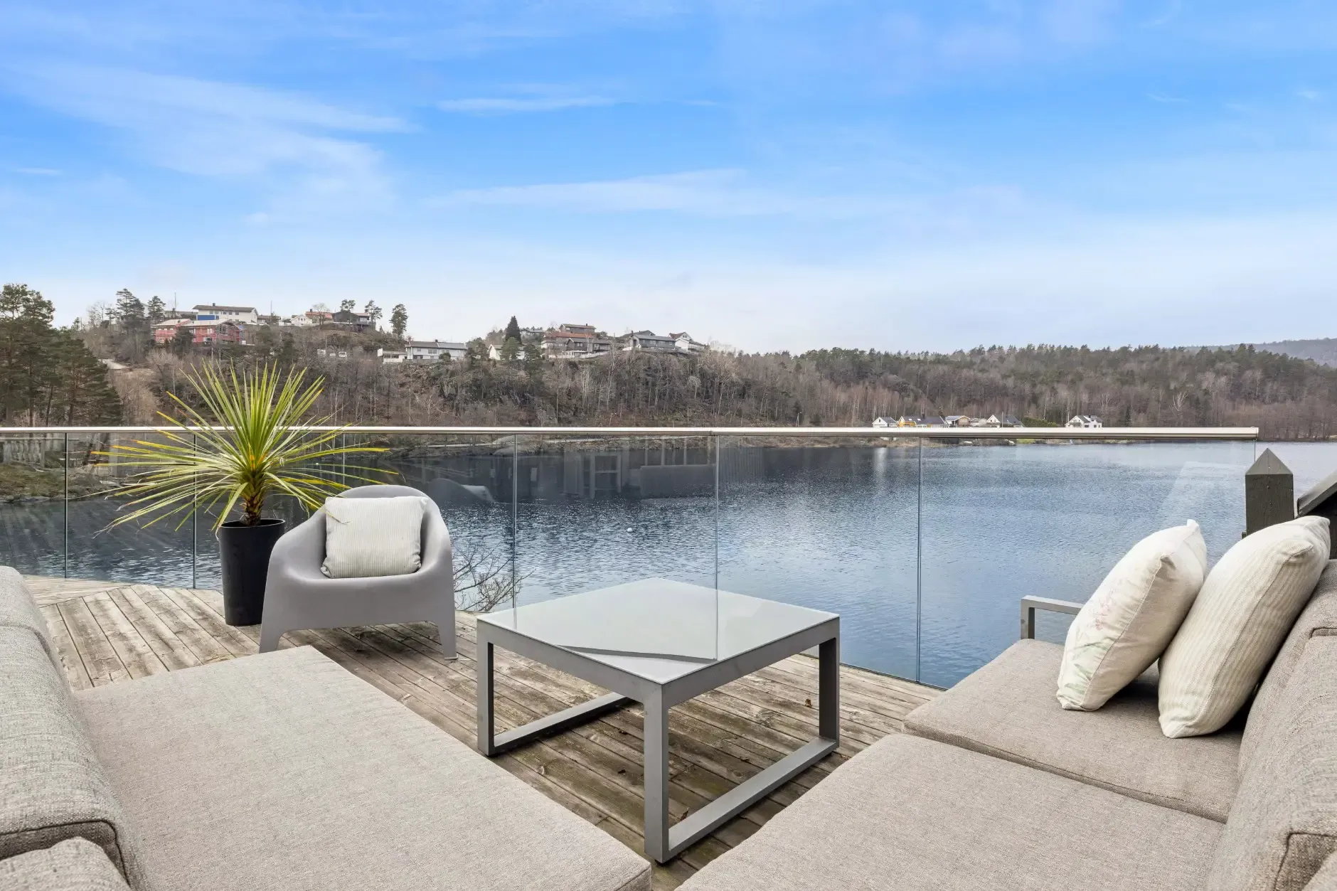 Contemporary Waterfront House in Justvik with Private Shoreline and Garden - View image 30 of 41