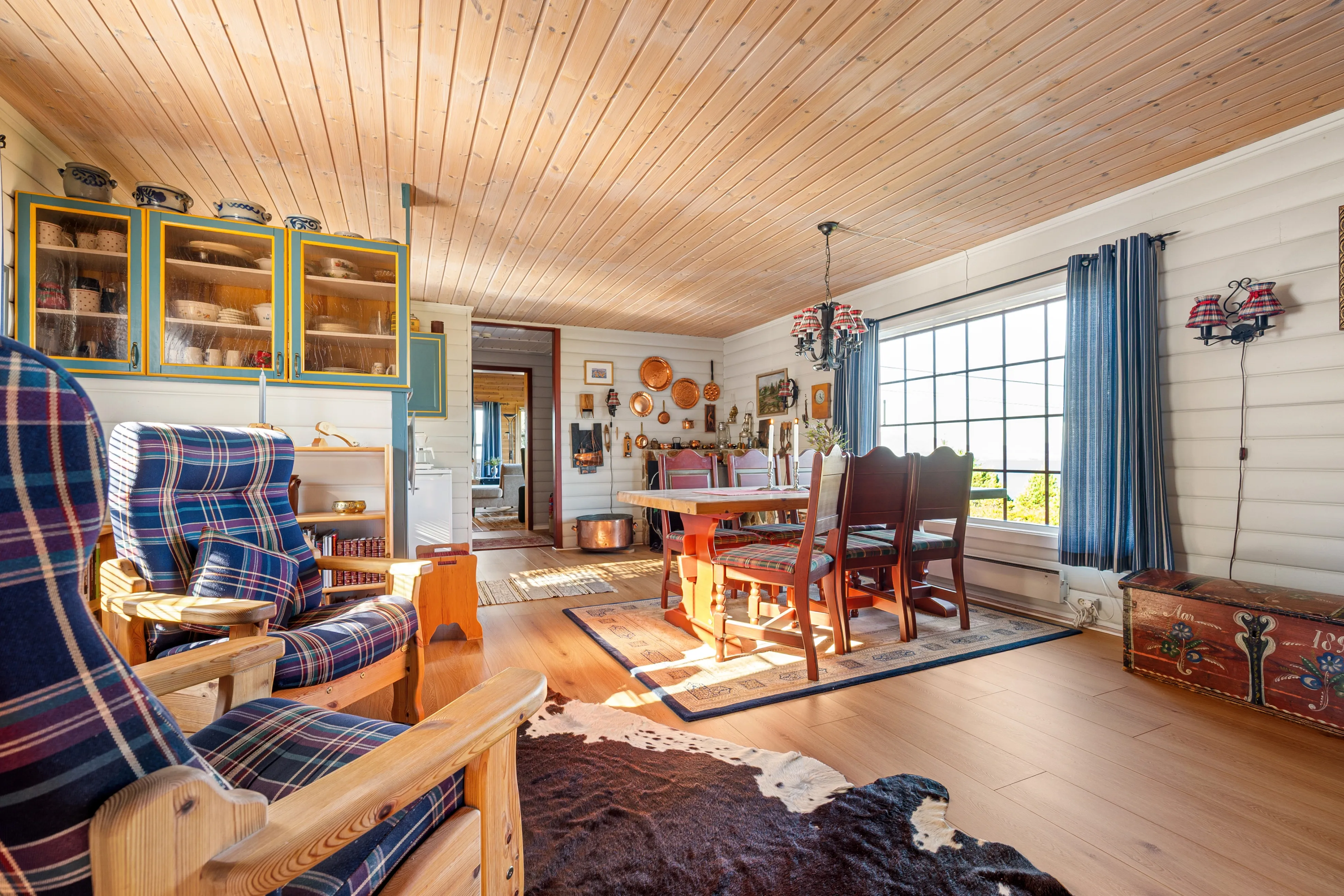 1980s Norwegian House with Terrace and Boat Access in Tovik - View image 15 of 51