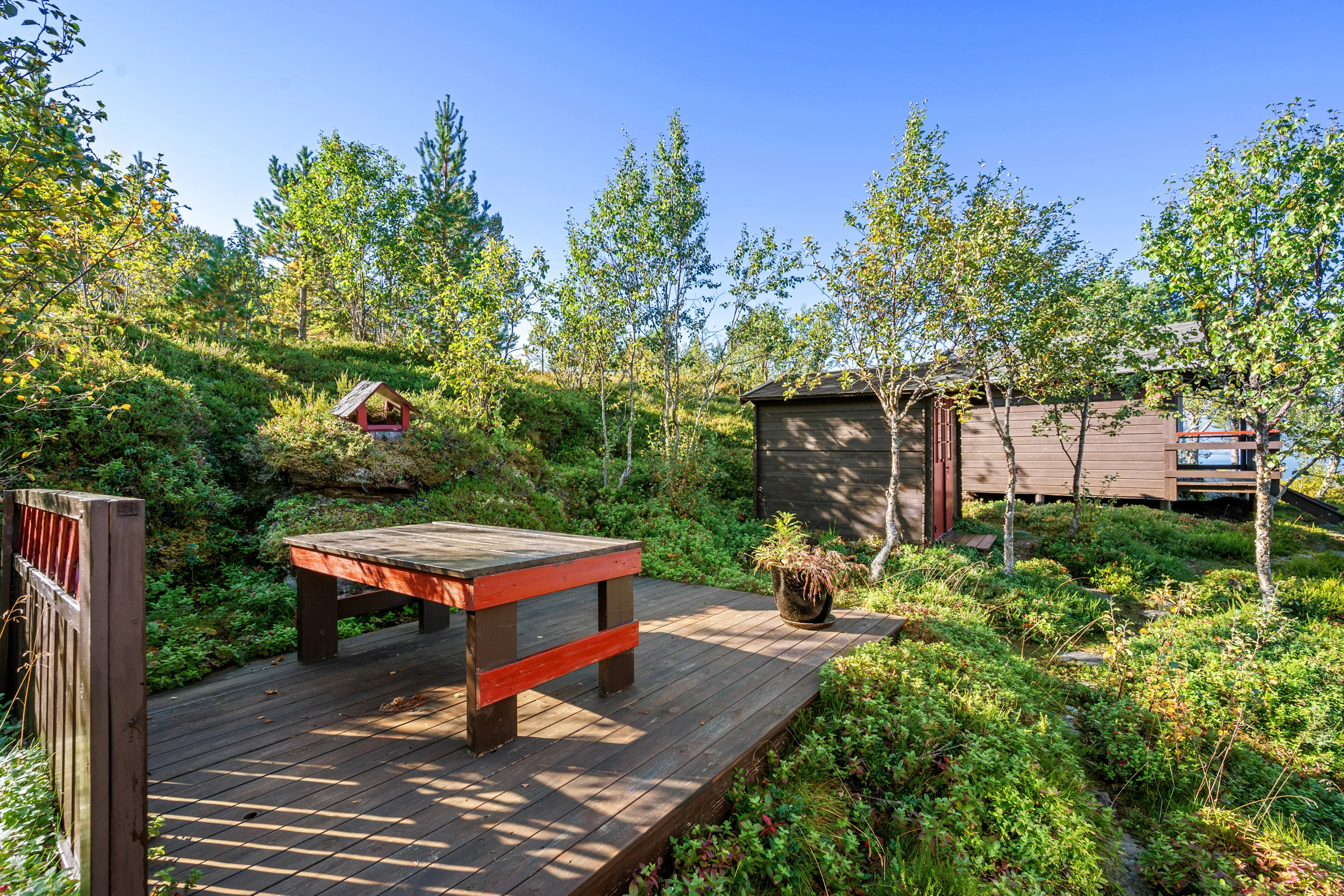 1980s Norwegian House with Terrace and Boat Access in Tovik - View image 36 of 51