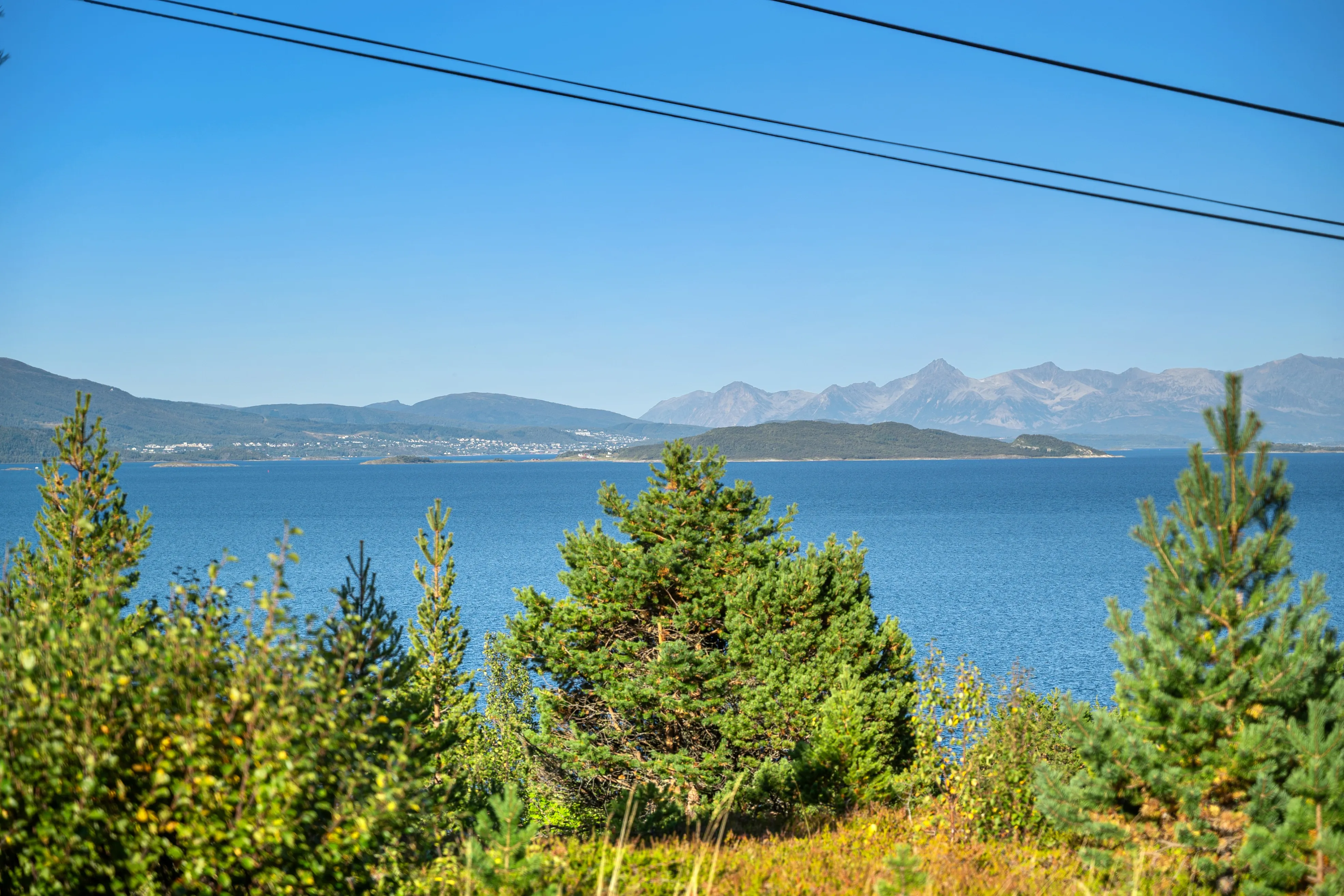 1980s Norwegian House with Terrace and Boat Access in Tovik - View image 48 of 51