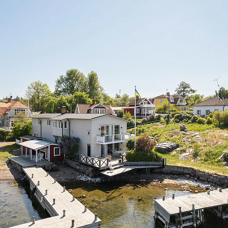 Early 1900s Seaside House with Garden and Balcony in Yxlan, Sweden