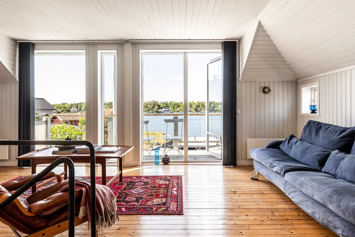 Early 1900s Seaside House with Garden and Balcony in Yxlan, Sweden - View image 6 of 42