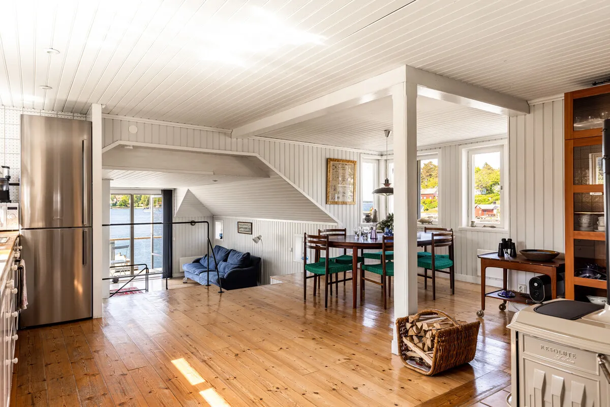 Early 1900s Seaside House with Garden and Balcony in Yxlan, Sweden - View image 12 of 42