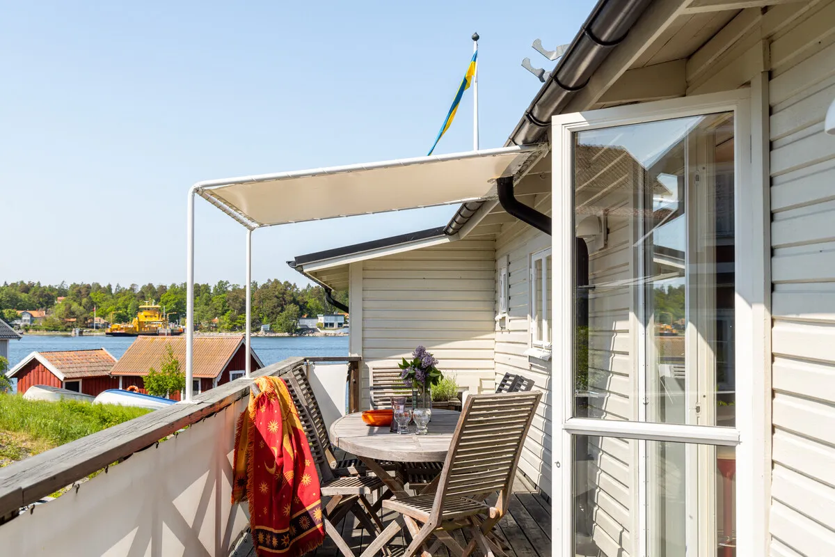Early 1900s Seaside House with Garden and Balcony in Yxlan, Sweden - View image 16 of 42