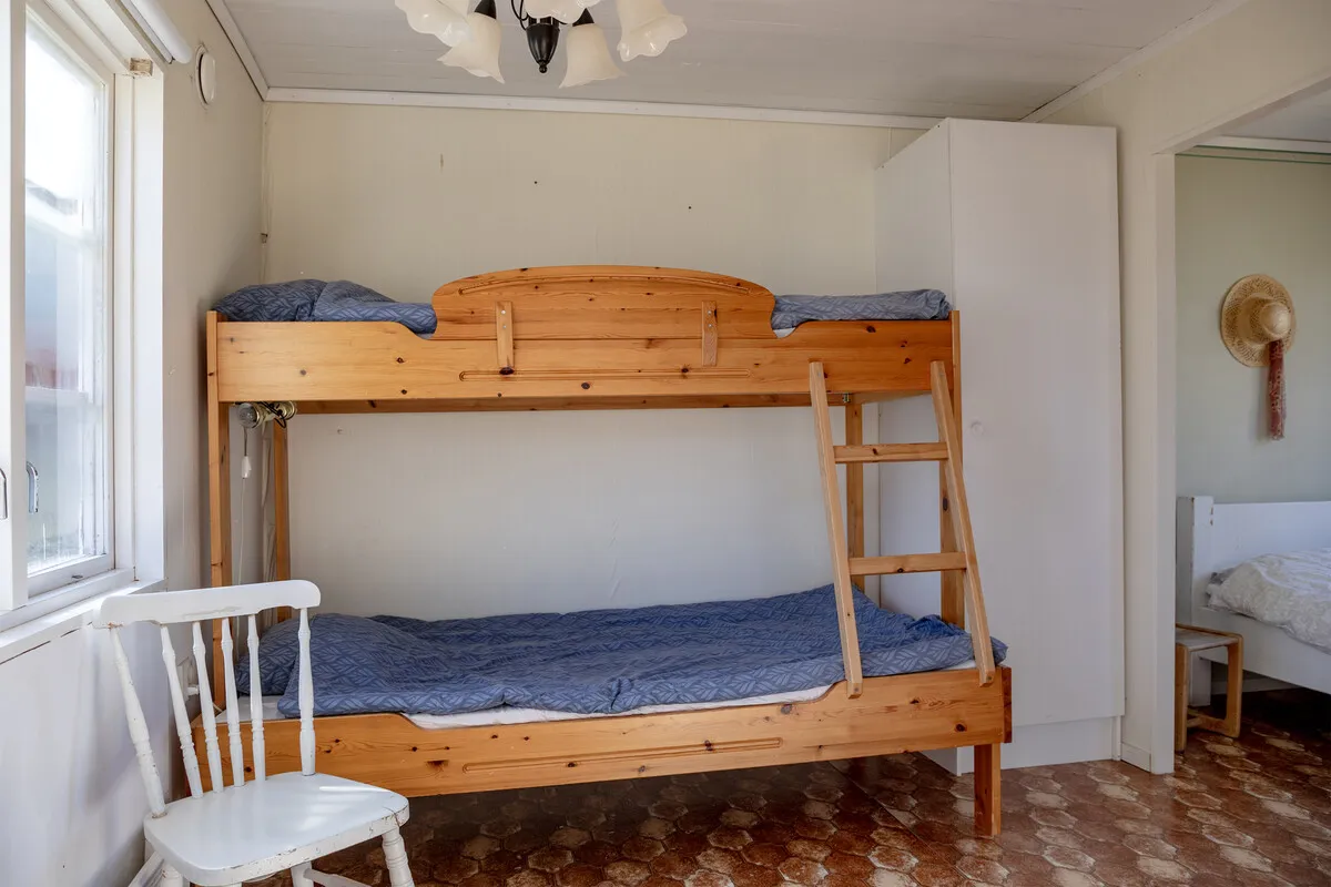 1930s Swedish Country House with Lakeside Views and Expansive Garden - View image 33 of 35