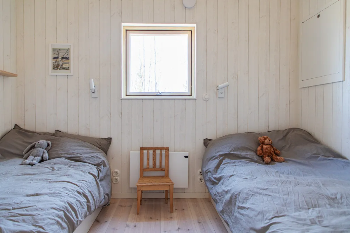 Contemporary 2-Bedroom House with Expansive Garden in Scenic Swedish Countryside - View image 19 of 41