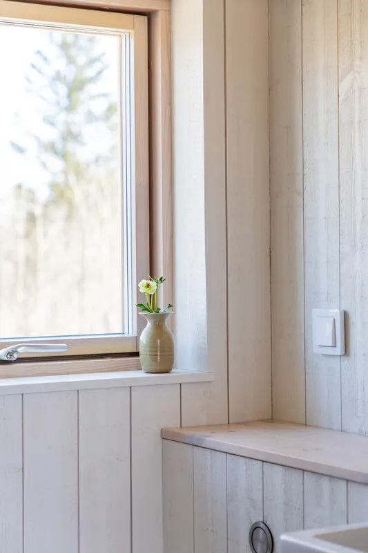 Contemporary 2-Bedroom House with Expansive Garden in Scenic Swedish Countryside - View image 22 of 41