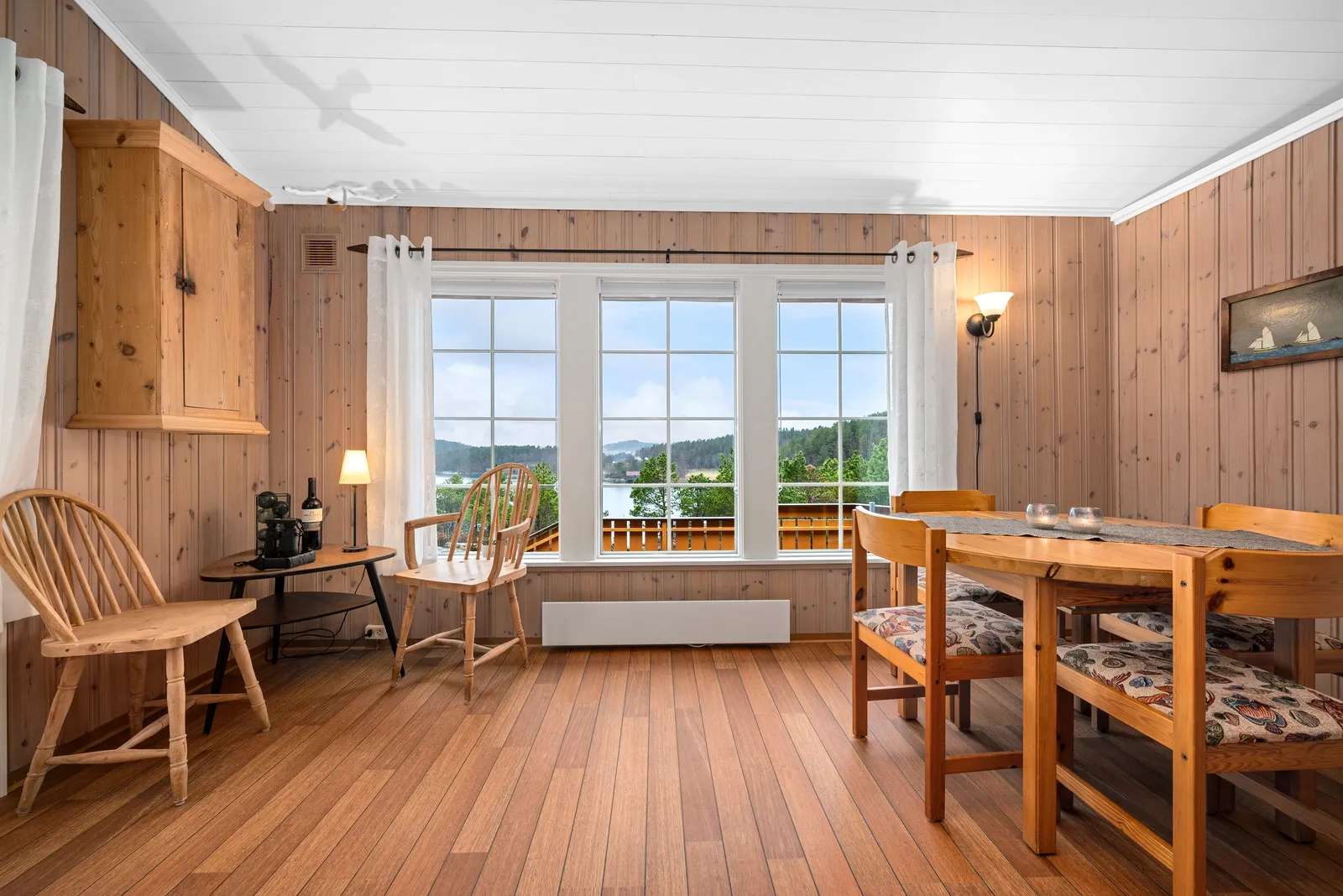 1980s Two-Bedroom Cabin with Terrace in Scenic Foldfjorden, Norway - View image 9 of 29