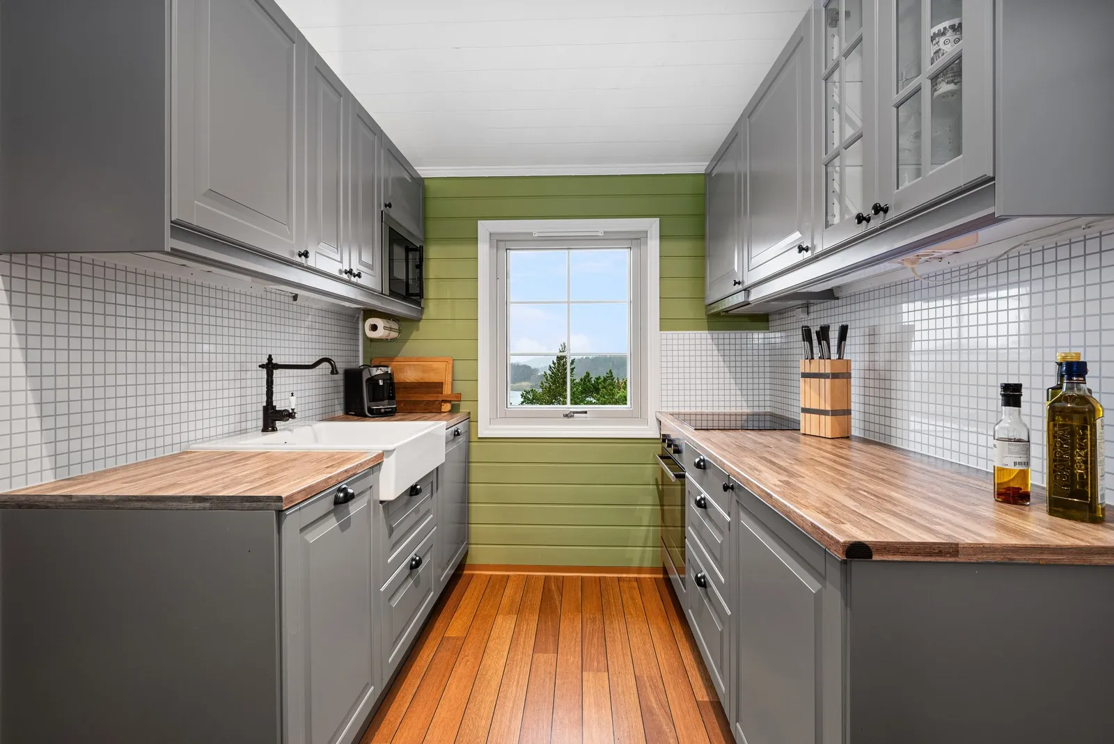 1980s Two-Bedroom Cabin with Terrace in Scenic Foldfjorden, Norway - View image 13 of 29