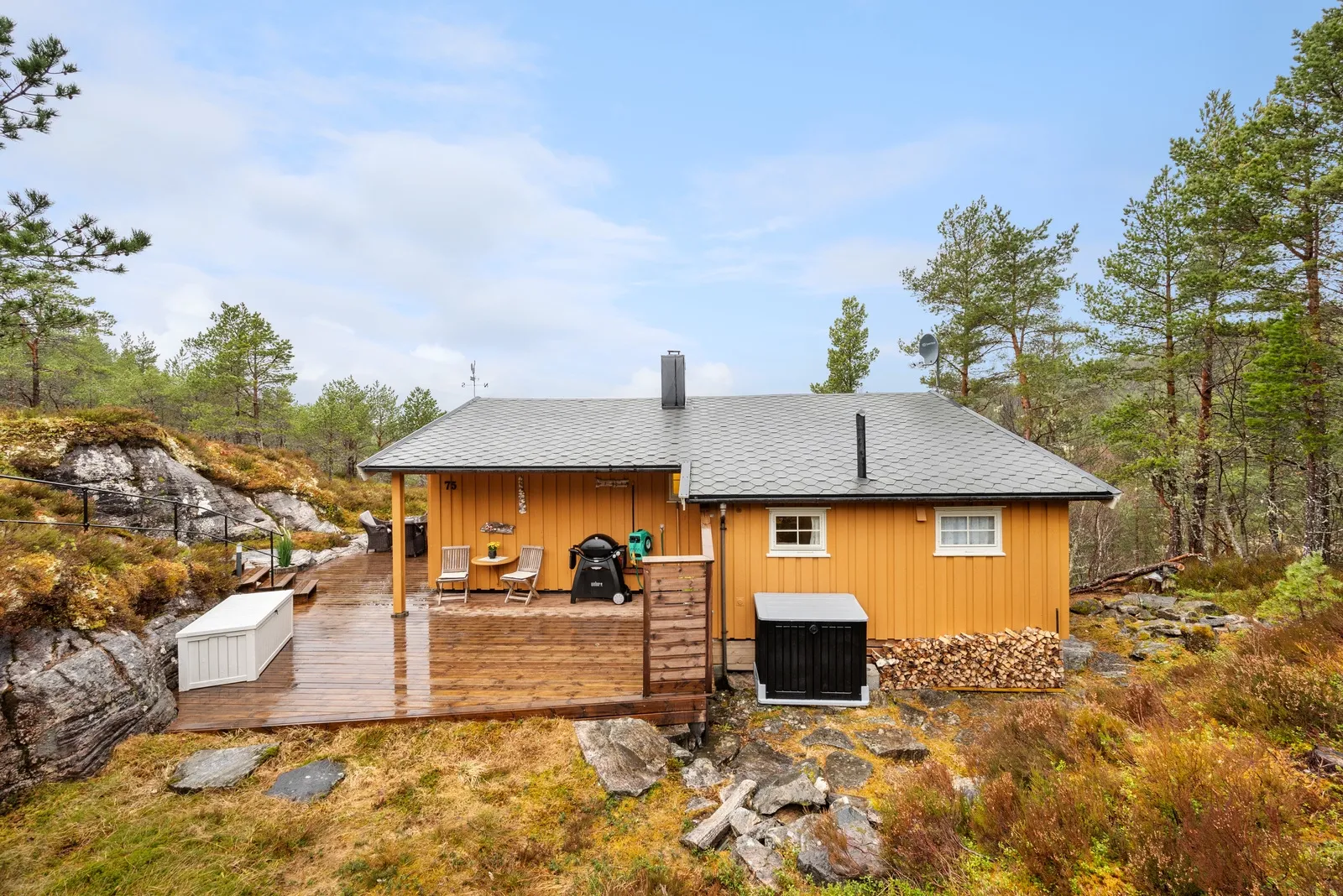 1980s Two-Bedroom Cabin with Terrace in Scenic Foldfjorden, Norway - View image 23 of 29