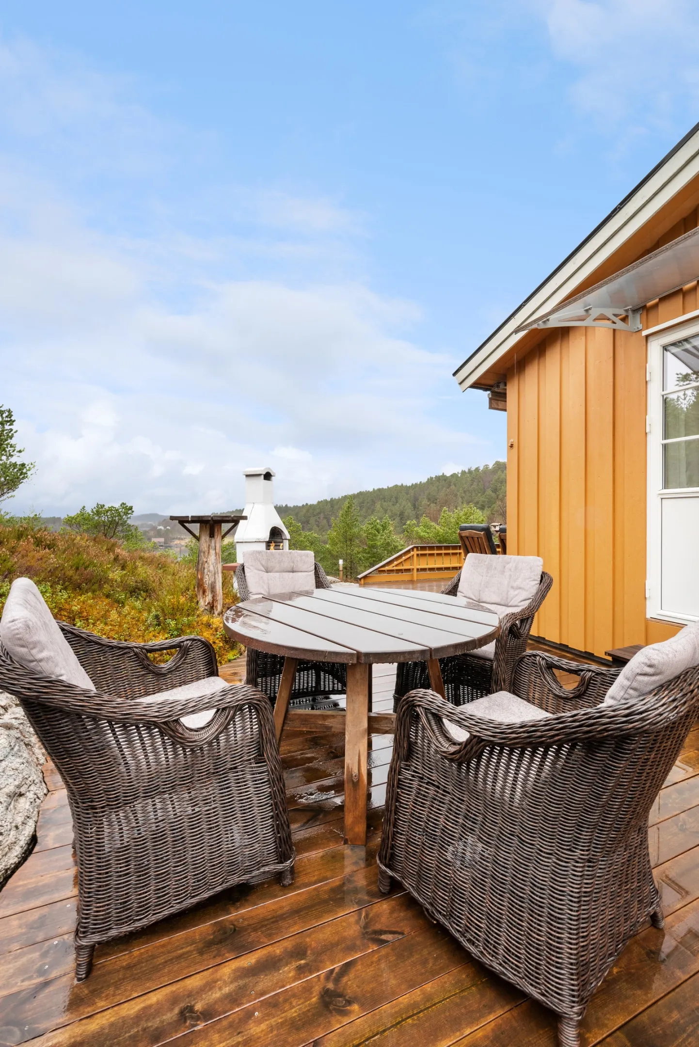 1980s Two-Bedroom Cabin with Terrace in Scenic Foldfjorden, Norway - View image 24 of 29