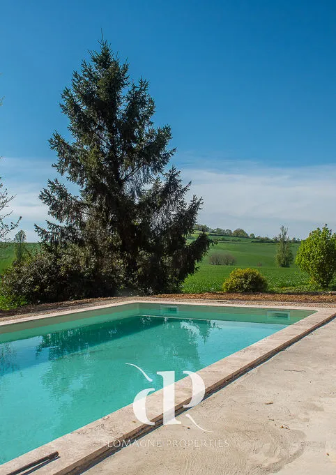 Expansive 5-Bedroom Home with Pool and Lake in Scenic Gers, France - View image 9 of 26