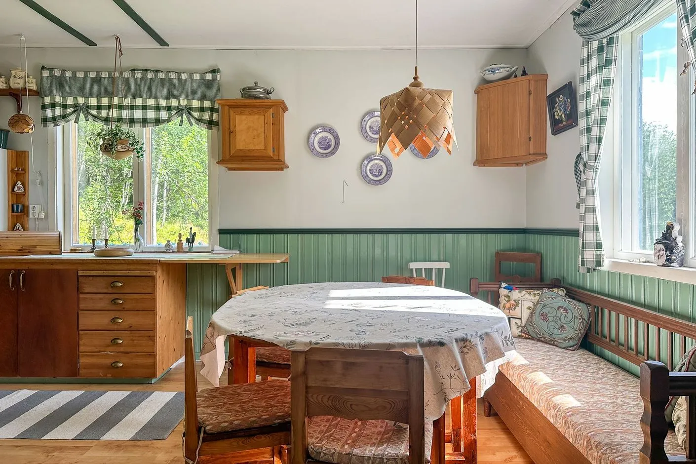 1940s Swedish House with Expansive Land in Vilhelmina - View image 6 of 37