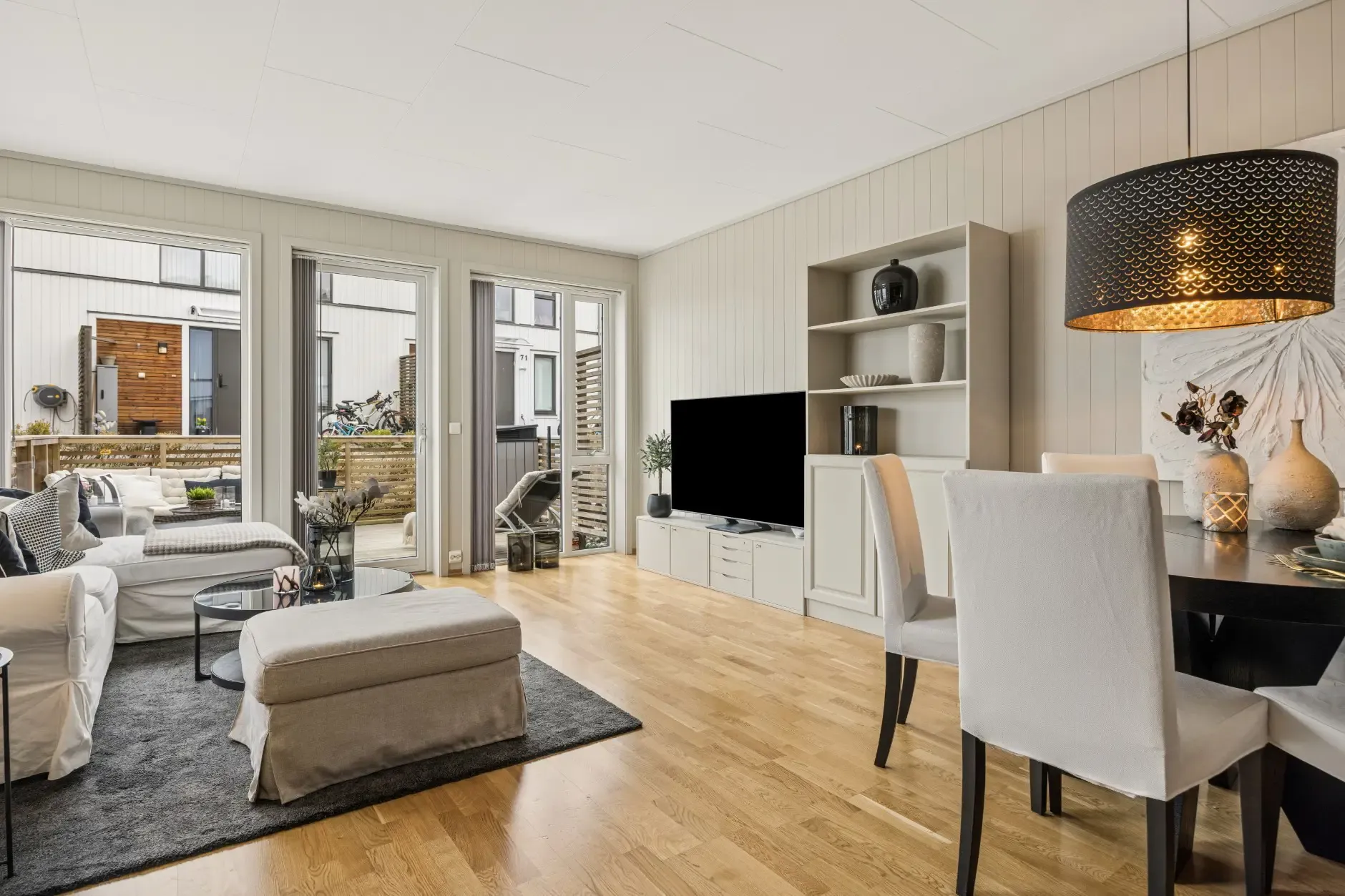 Contemporary 3-Bedroom Townhouse with Expansive Grounds in Heimdal - View image 11 of 30