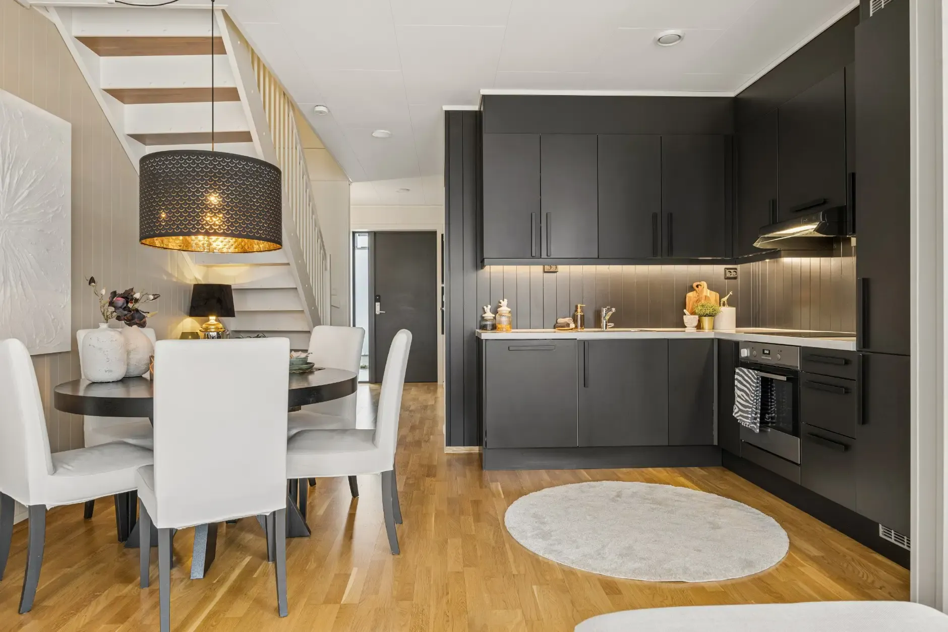 Contemporary 3-Bedroom Townhouse with Expansive Grounds in Heimdal - View image 18 of 30