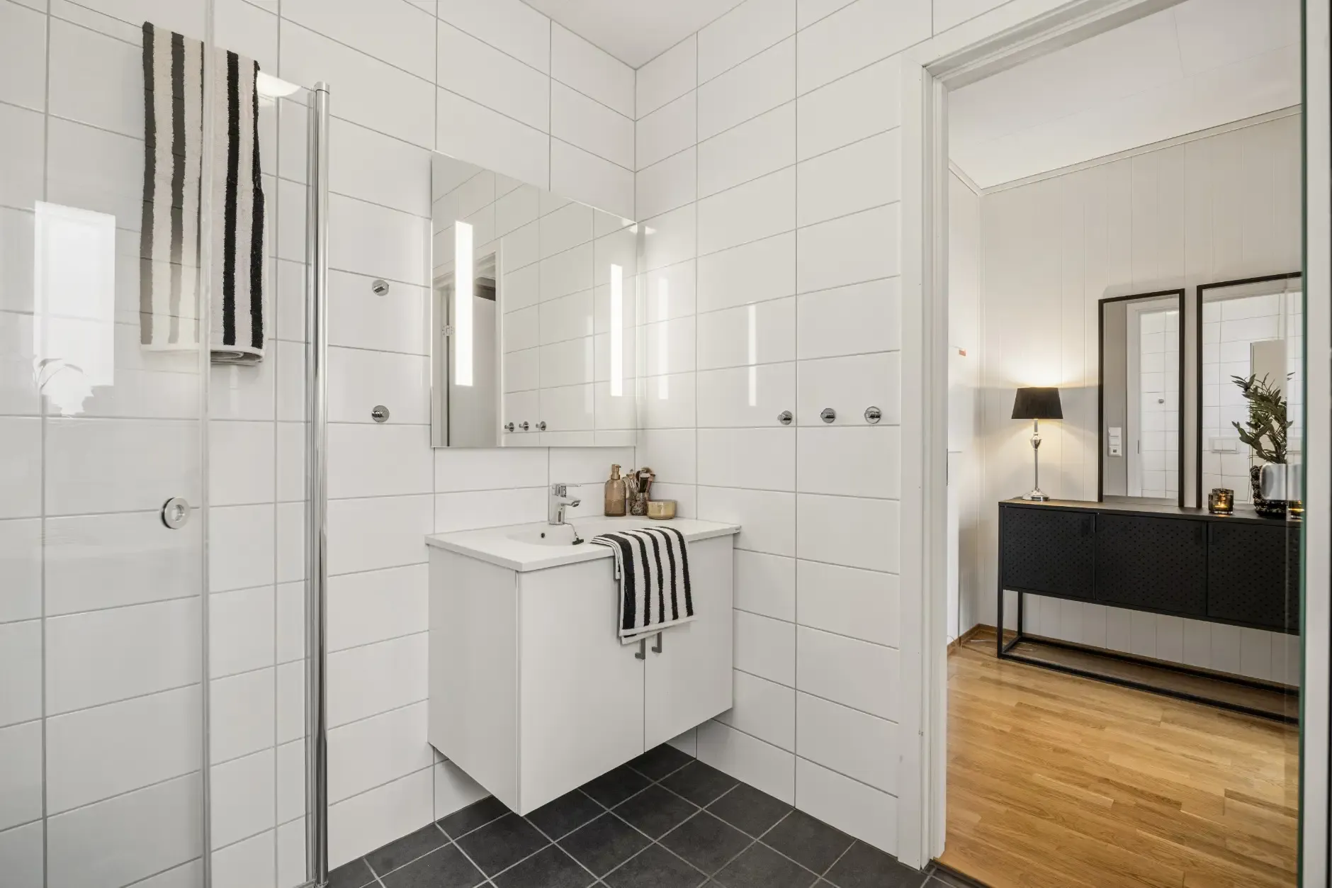 Contemporary 3-Bedroom Townhouse with Expansive Grounds in Heimdal - View image 20 of 30