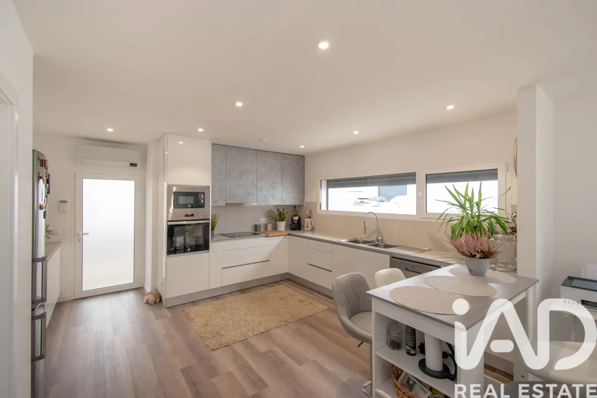 Moderne enetasjes hus med hage i kystbyen Marinha Grande - Image 5