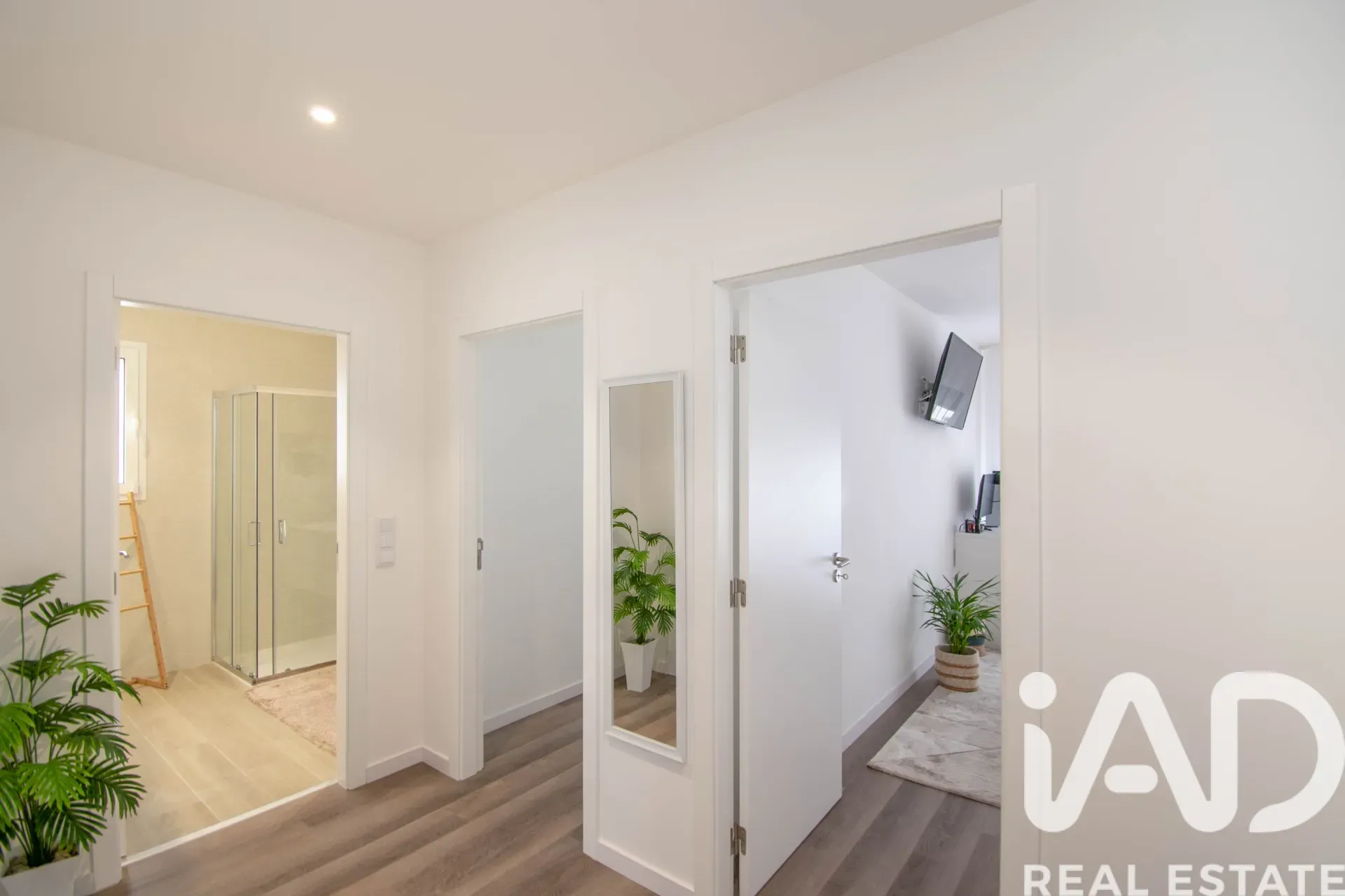 Moderne enetasjes hus med hage i kystbyen Marinha Grande - Vis bilde 13 av 31