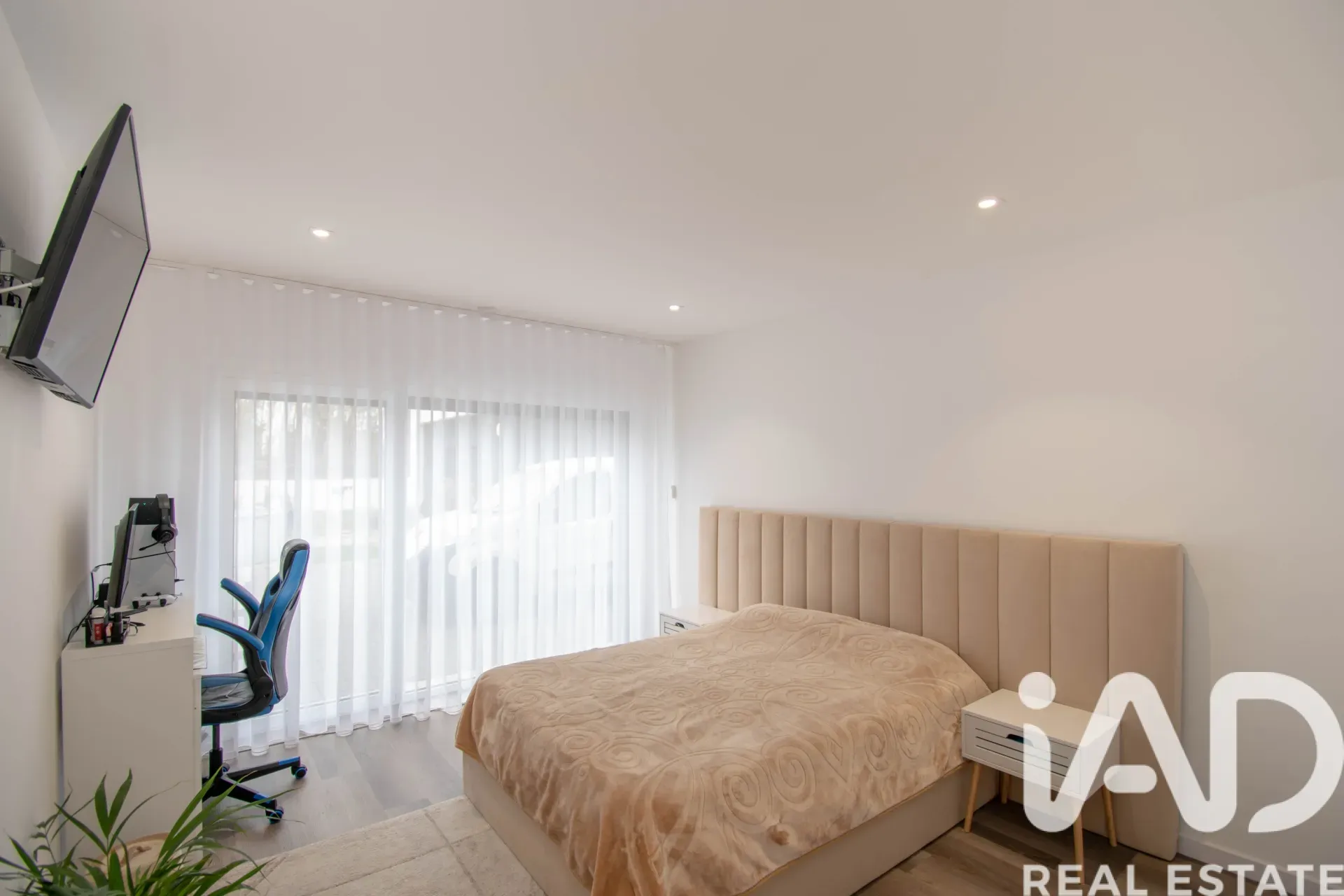 Moderne enetasjes hus med hage i kystbyen Marinha Grande - Vis bilde 22 av 31