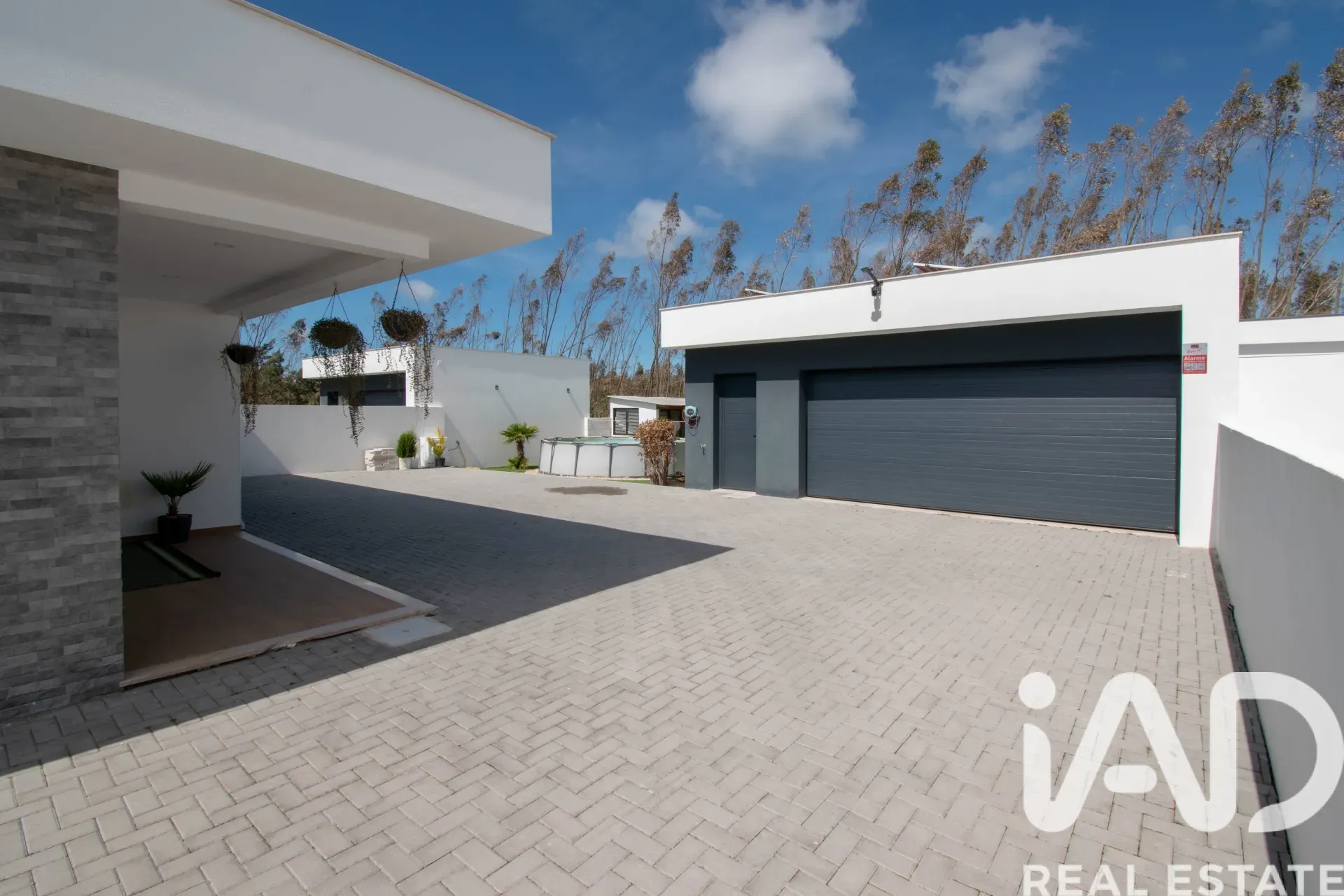 Moderne enetasjes hus med hage i kystbyen Marinha Grande - Vis bilde 28 av 31