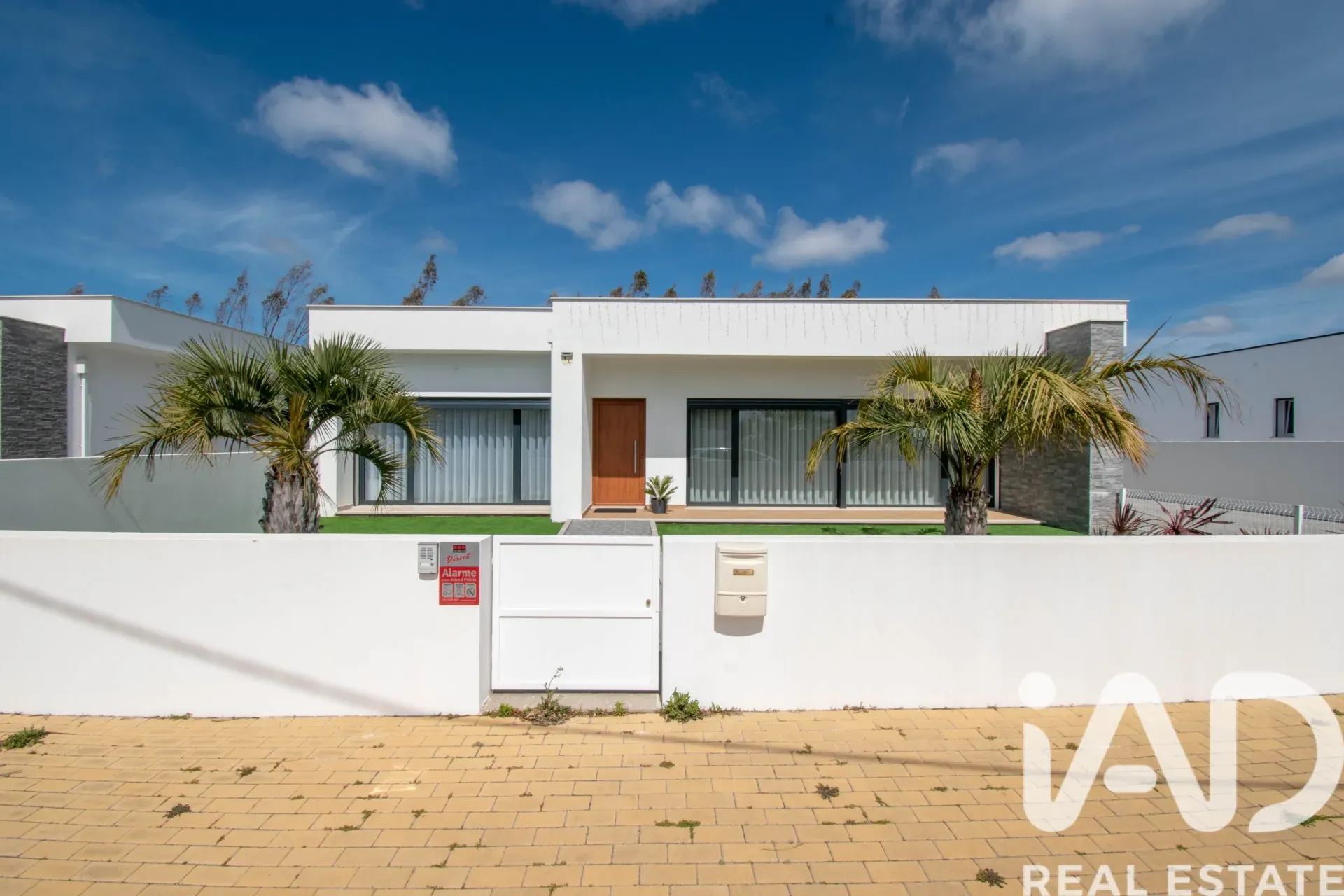 Moderne enetasjes hus med hage i kystbyen Marinha Grande - Vis bilde 30 av 31