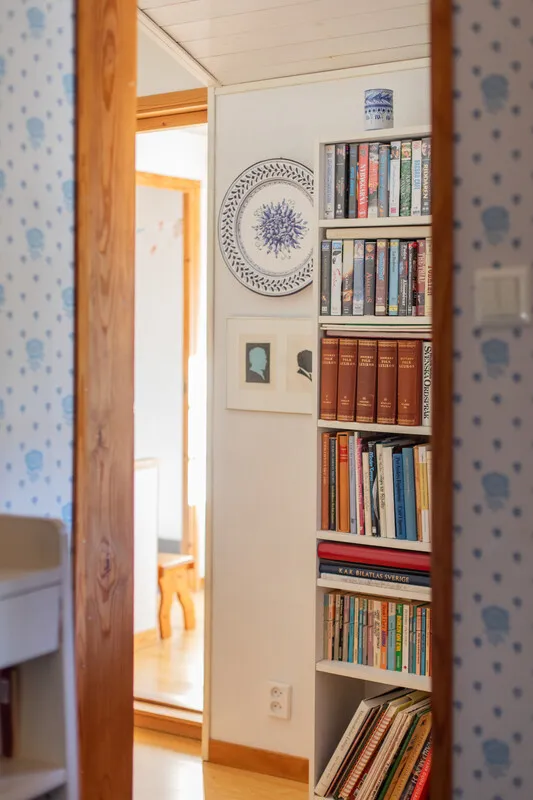 4-Bedroom 1970s House with Expansive Garden in Scenic Yxlan, Sweden - View image 19 of 41