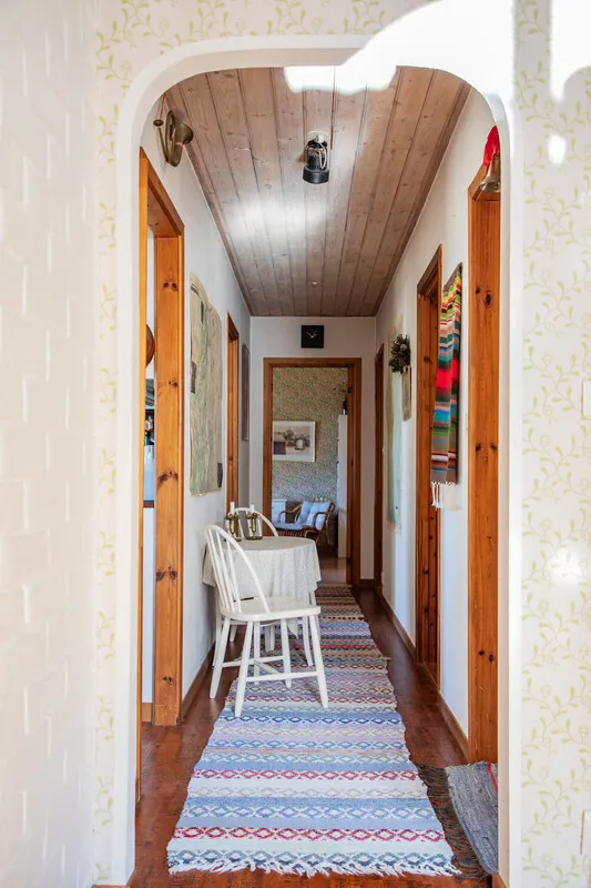 4-Bedroom 1970s House with Expansive Garden in Scenic Yxlan, Sweden - View image 23 of 41