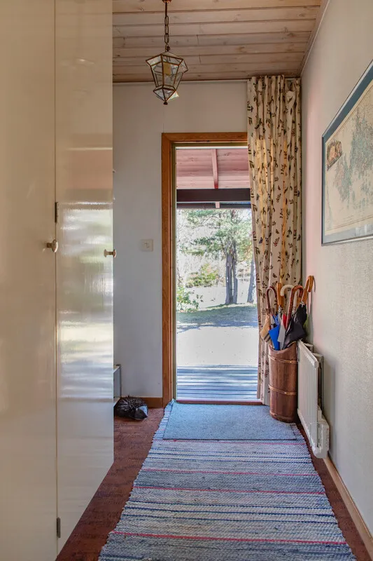 4-Bedroom 1970s House with Expansive Garden in Scenic Yxlan, Sweden - View image 24 of 41