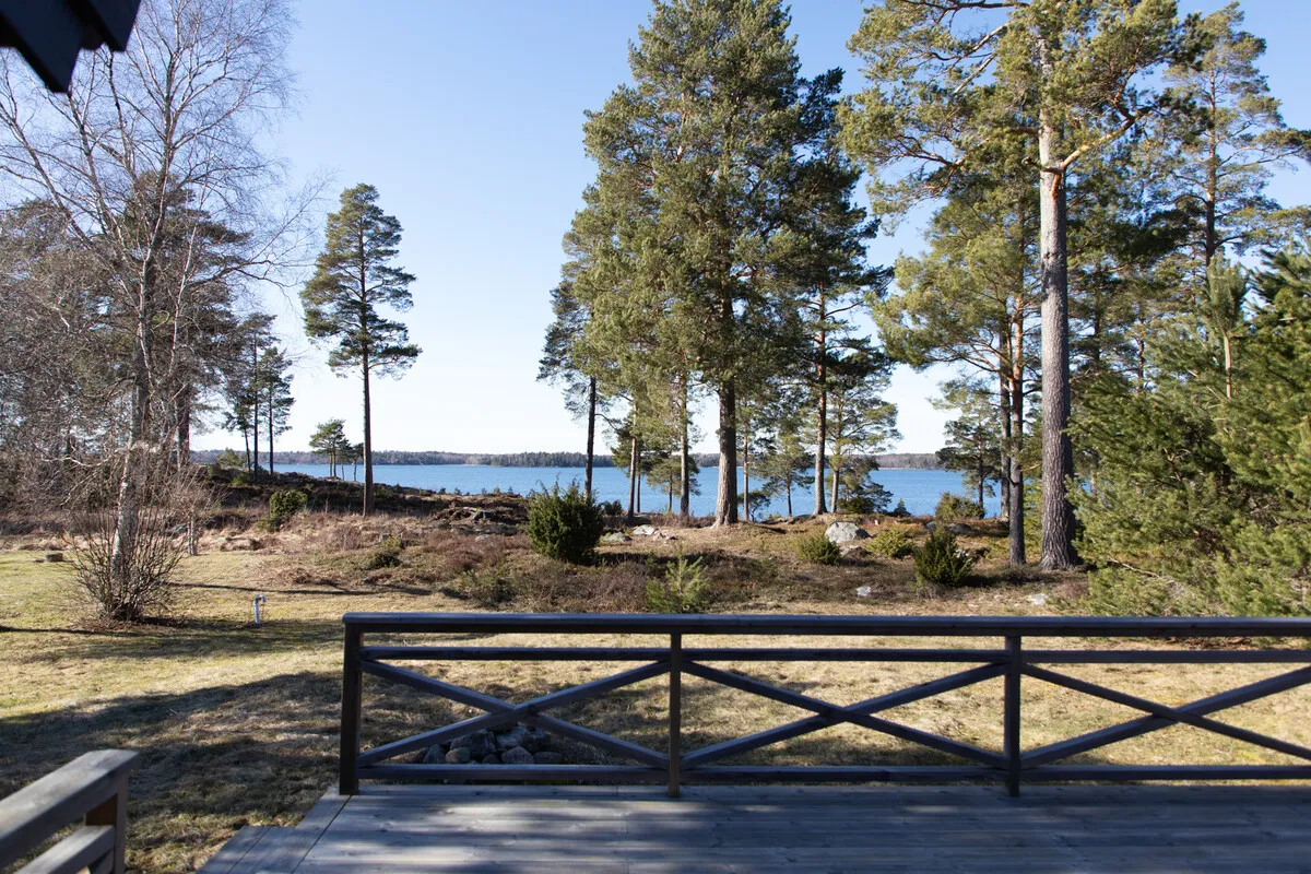4-Bedroom 1970s House with Expansive Garden in Scenic Yxlan, Sweden - View image 34 of 41