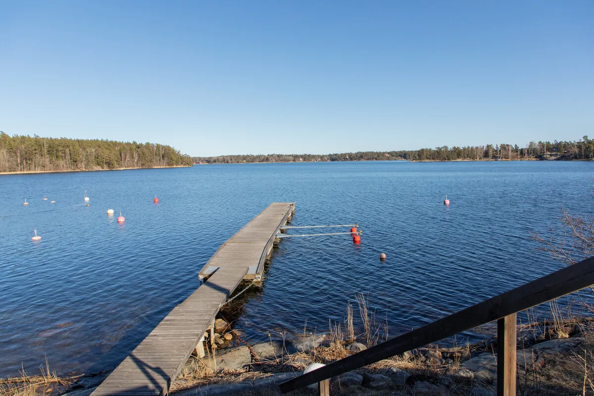 4-Bedroom 1970s House with Expansive Garden in Scenic Yxlan, Sweden - View image 39 of 41