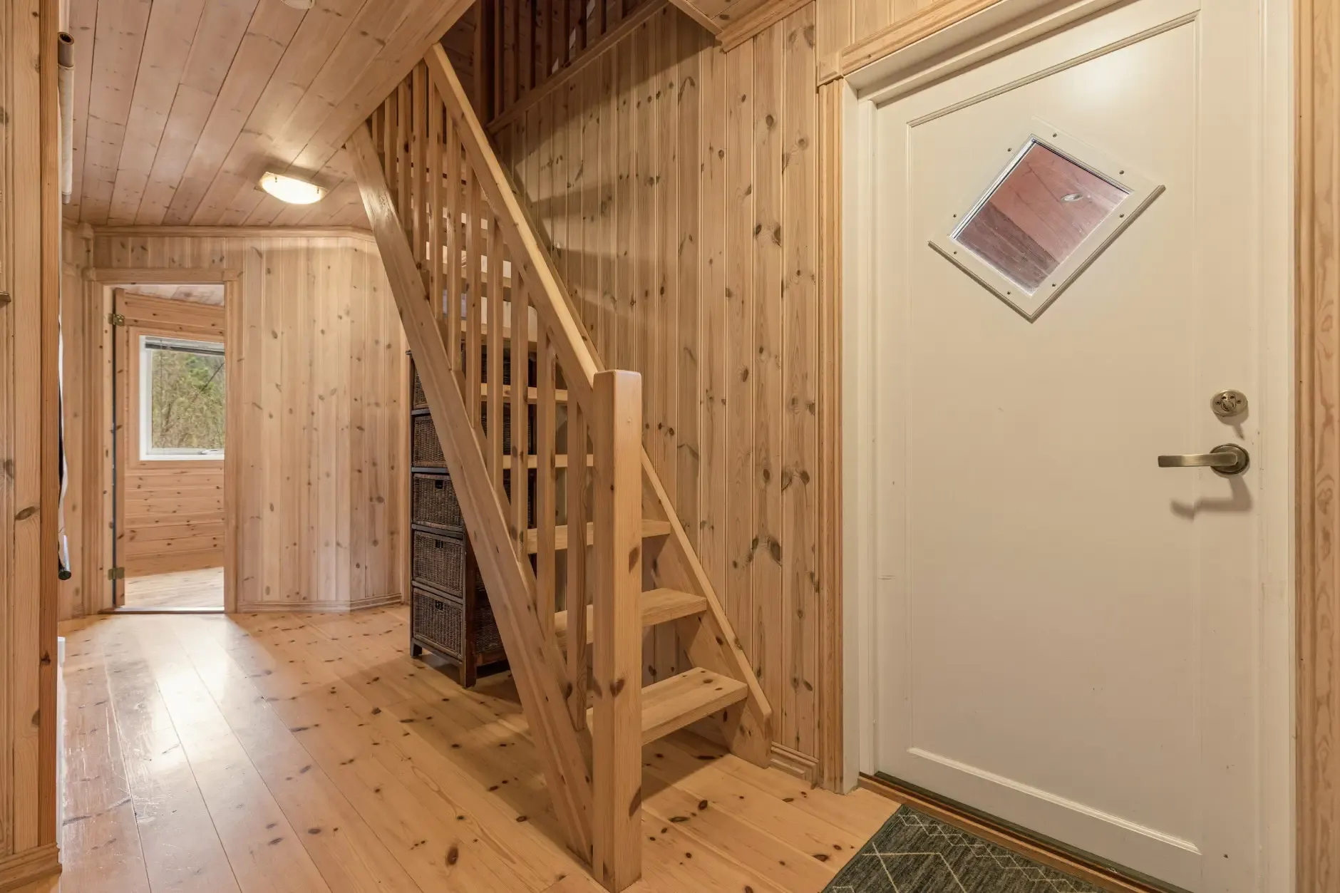 Charming 3-Bedroom Farmhouse with Garden and Terrace in Vikedal, Norway - View image 22 of 40