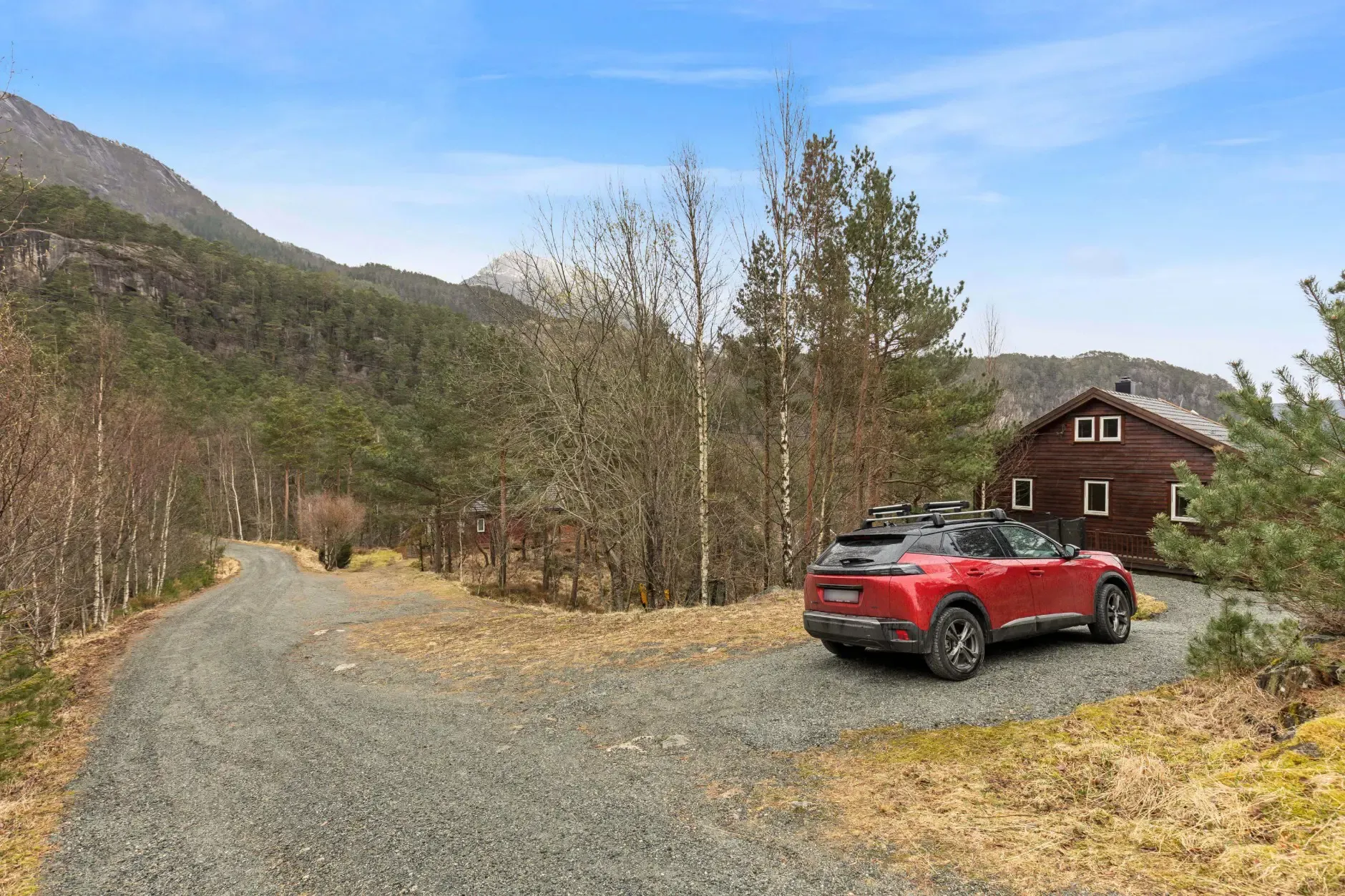 Charming 3-Bedroom Farmhouse with Garden and Terrace in Vikedal, Norway - View image 37 of 40