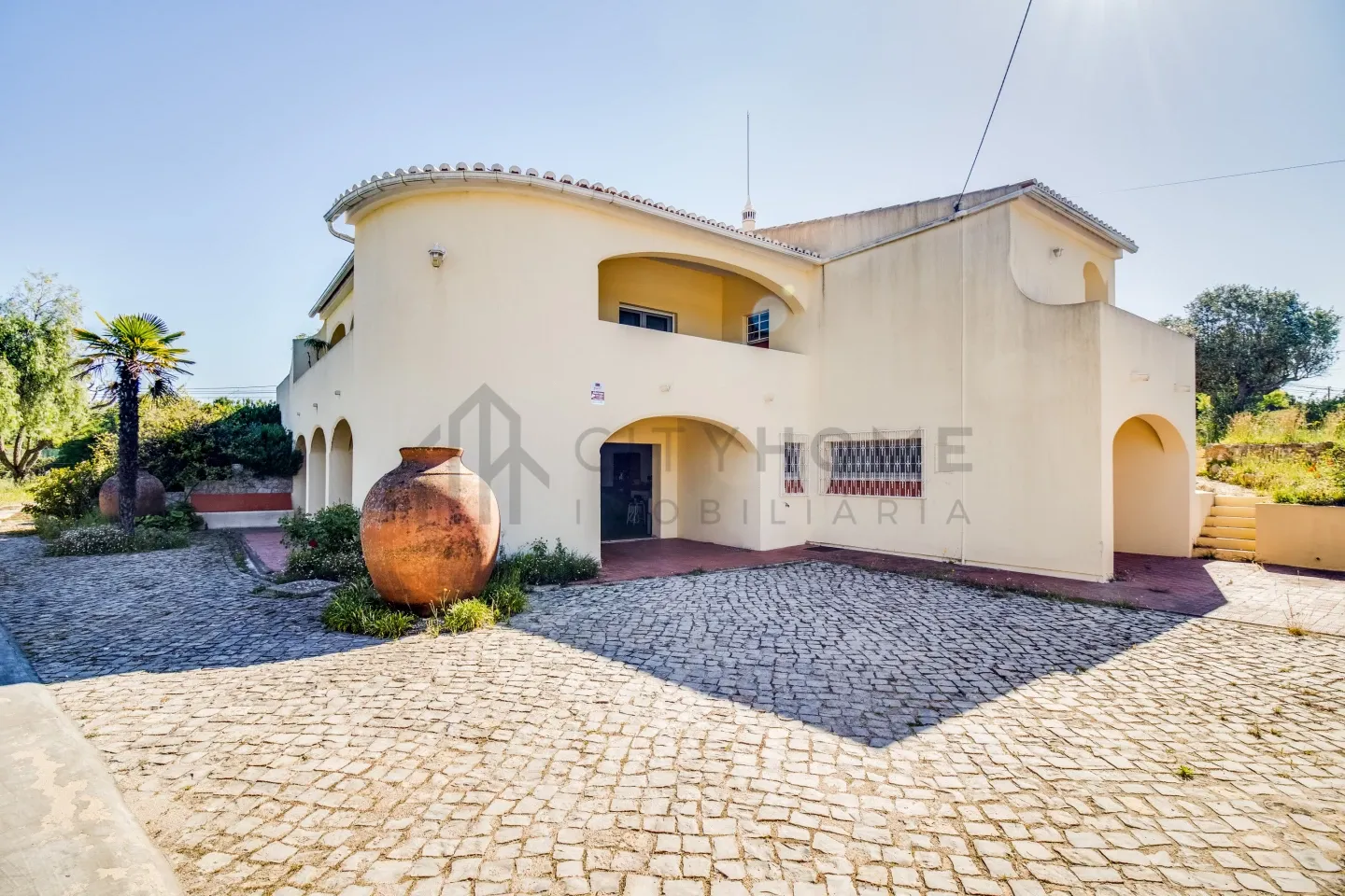 Contemporary 4-Bedroom House with Expansive Grounds in Salicos, Portugal - View image 26 of 41