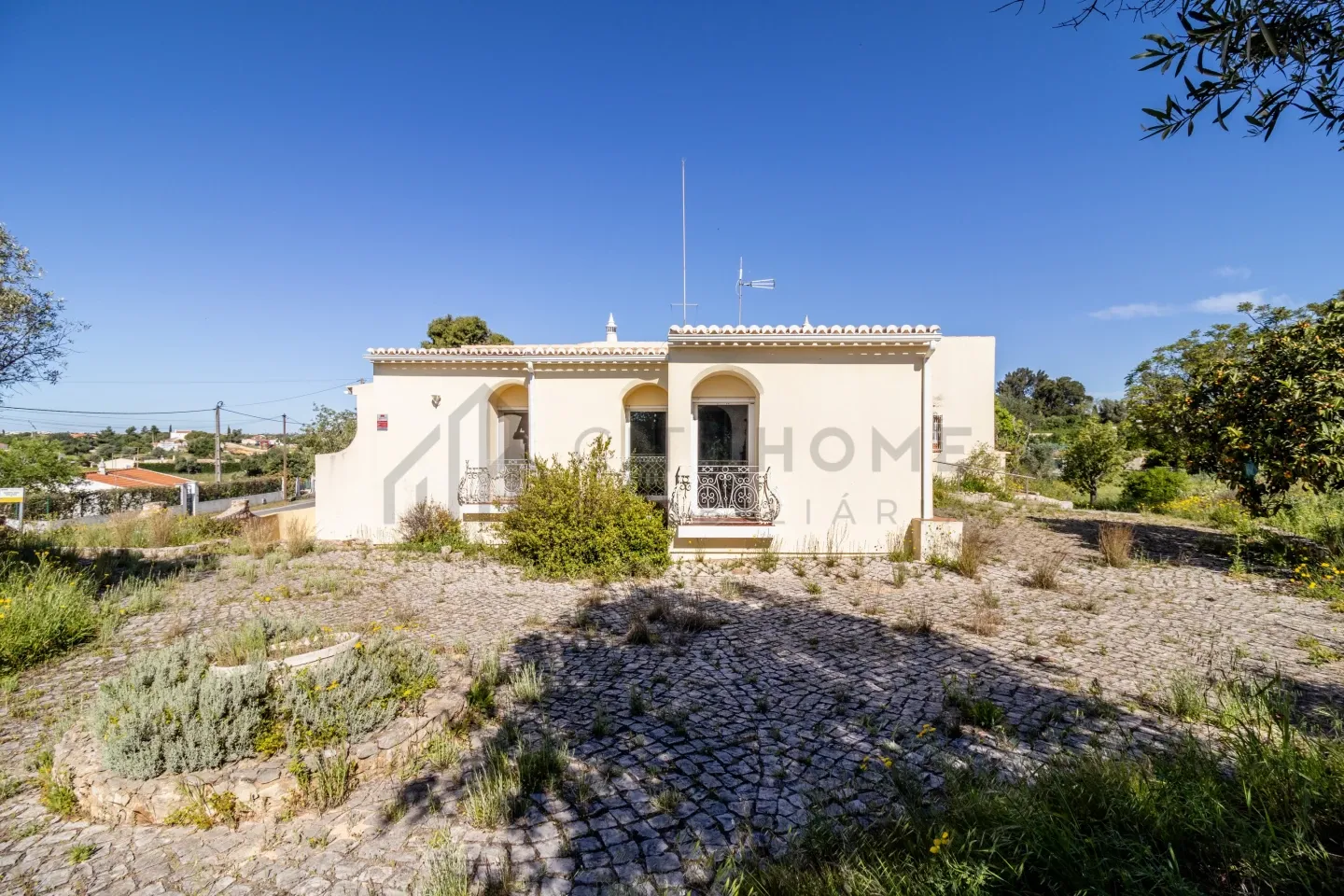 Contemporary 4-Bedroom House with Expansive Grounds in Salicos, Portugal - View image 27 of 41