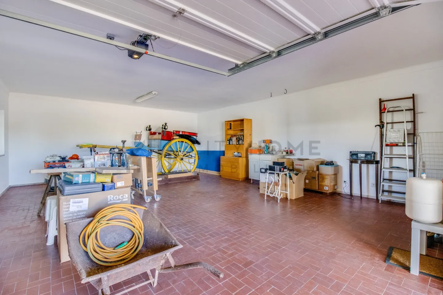 Contemporary 4-Bedroom House with Expansive Grounds in Salicos, Portugal - View image 31 of 41