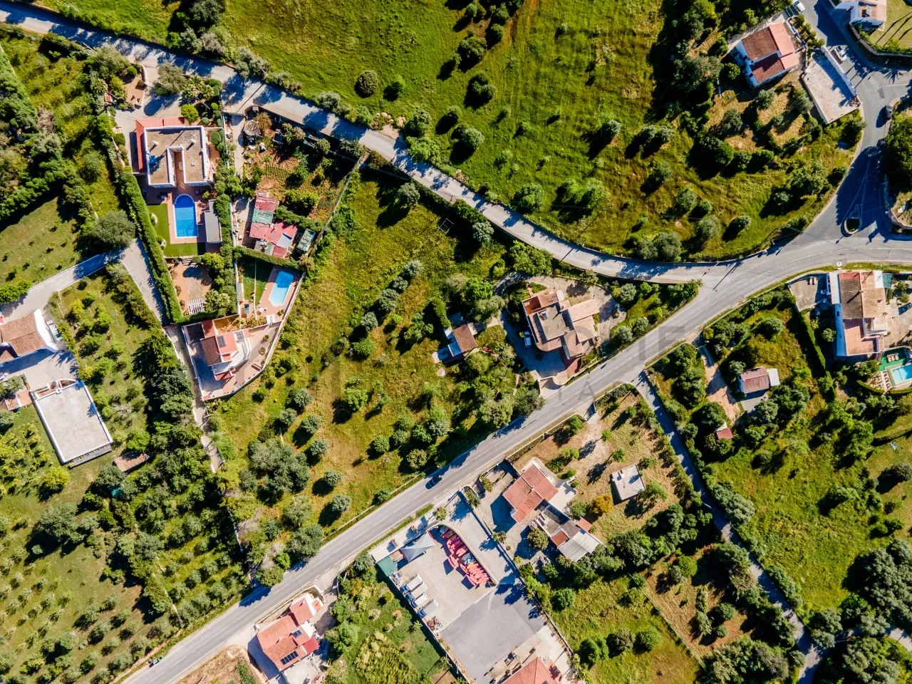 Contemporary 4-Bedroom House with Expansive Grounds in Salicos, Portugal - View image 37 of 41