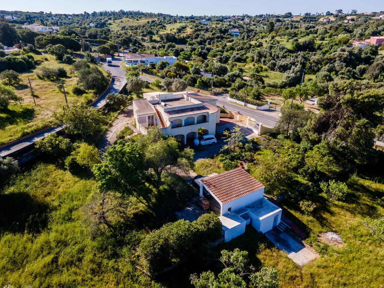 Contemporary 4-Bedroom House with Expansive Grounds in Salicos, Portugal - View image 40 of 41