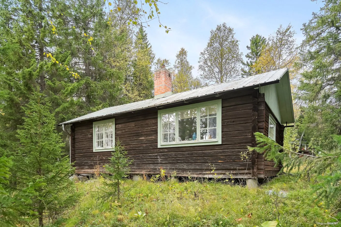 1960s Country House with Expansive Grounds in Marsliden, Sweden - Image 1
