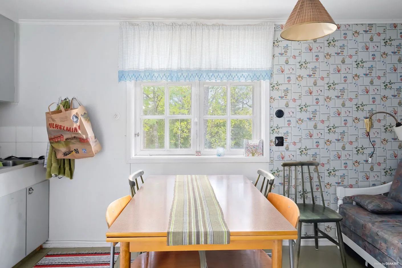 1960s Country House with Expansive Grounds in Marsliden, Sweden - Image 4