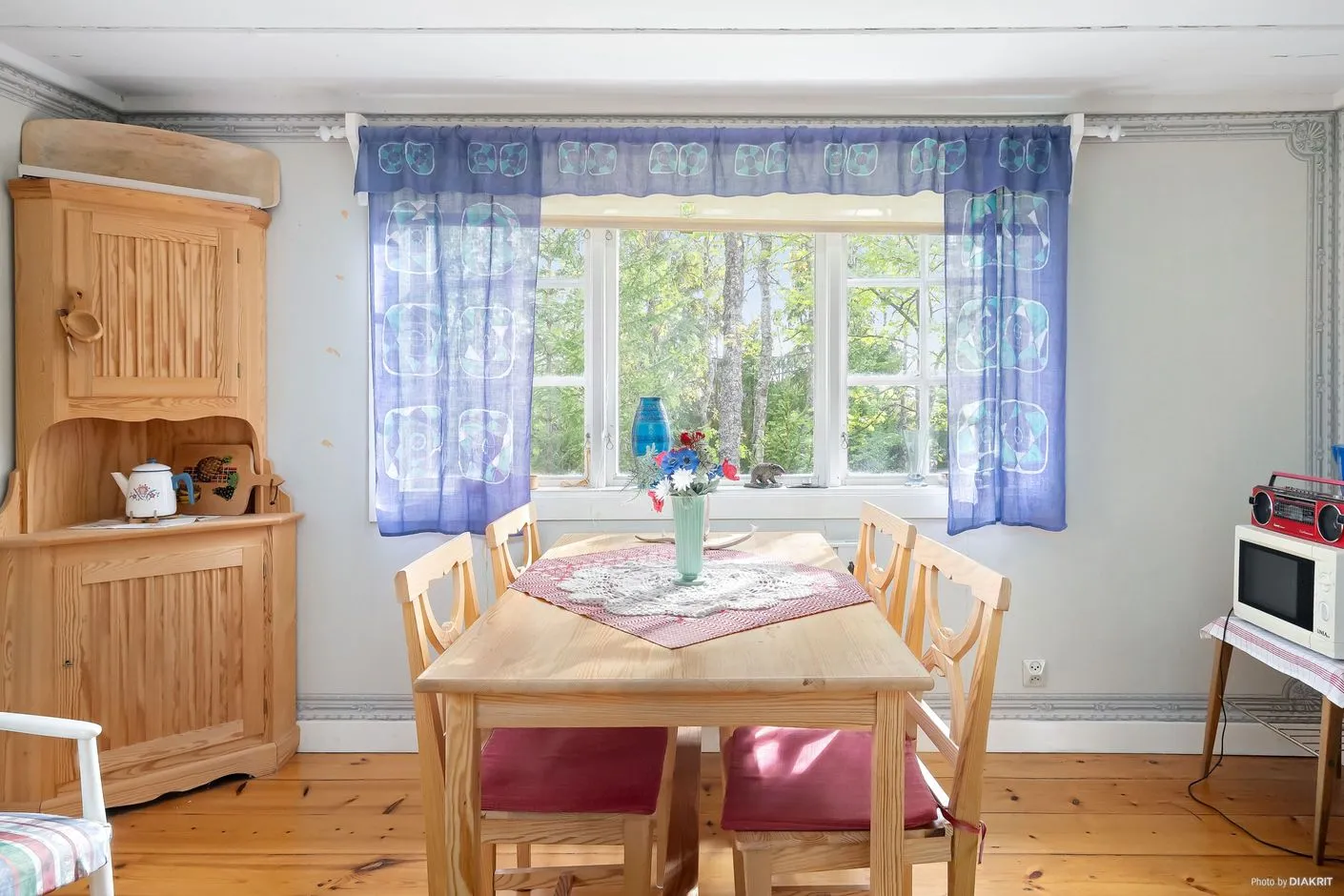 1960s Country House with Expansive Grounds in Marsliden, Sweden - View image 10 of 22