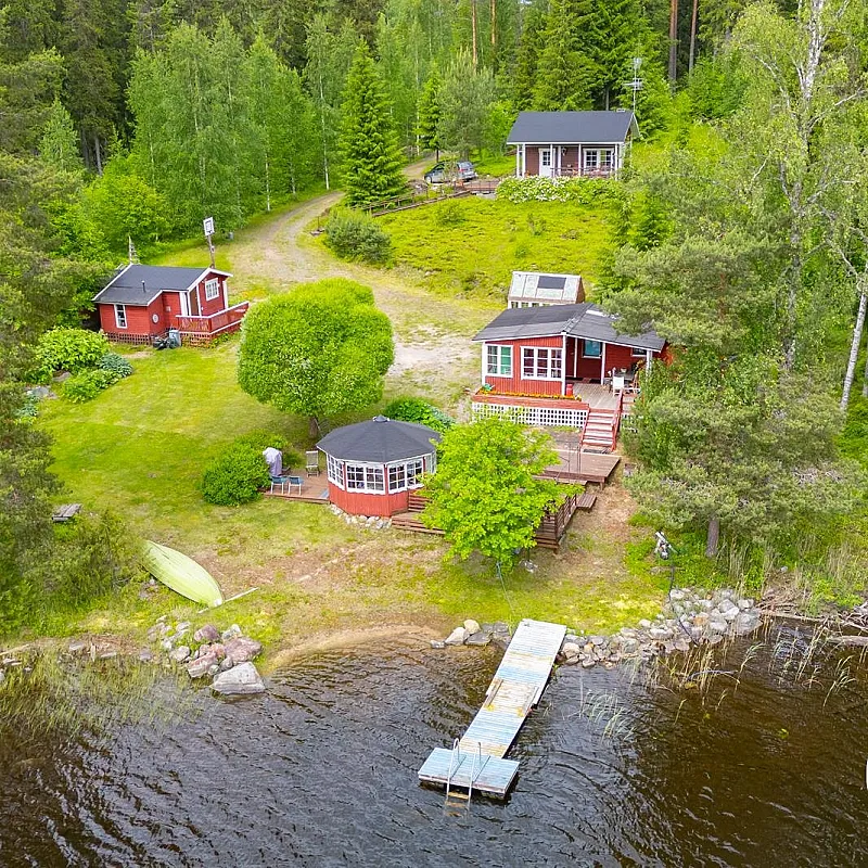 2017 Finnish Cabin on Expansive Lot in Kangasniemi with Parking