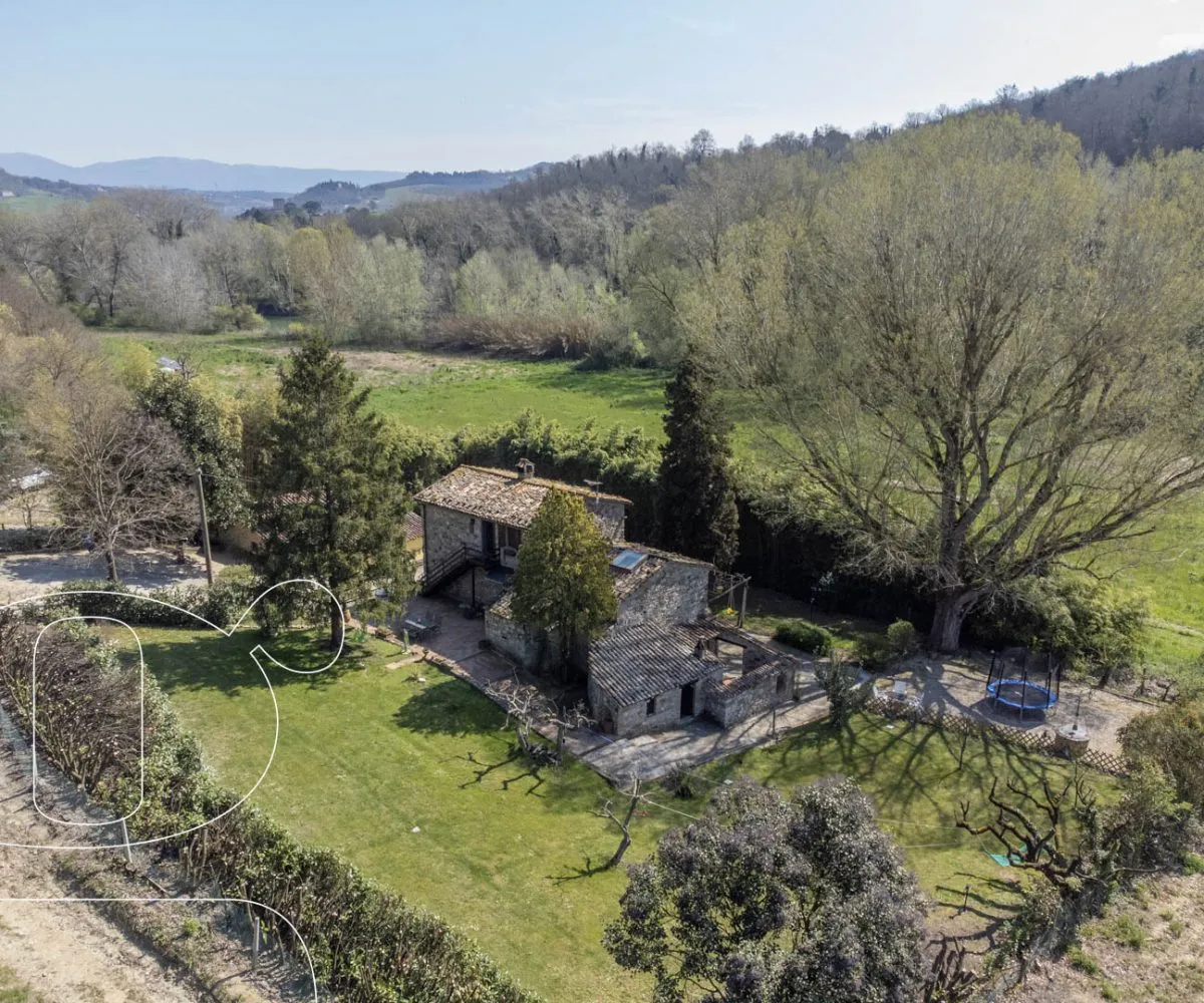 Restored Country House in Todi with 3 Units, Garden and Sauna - Image 3