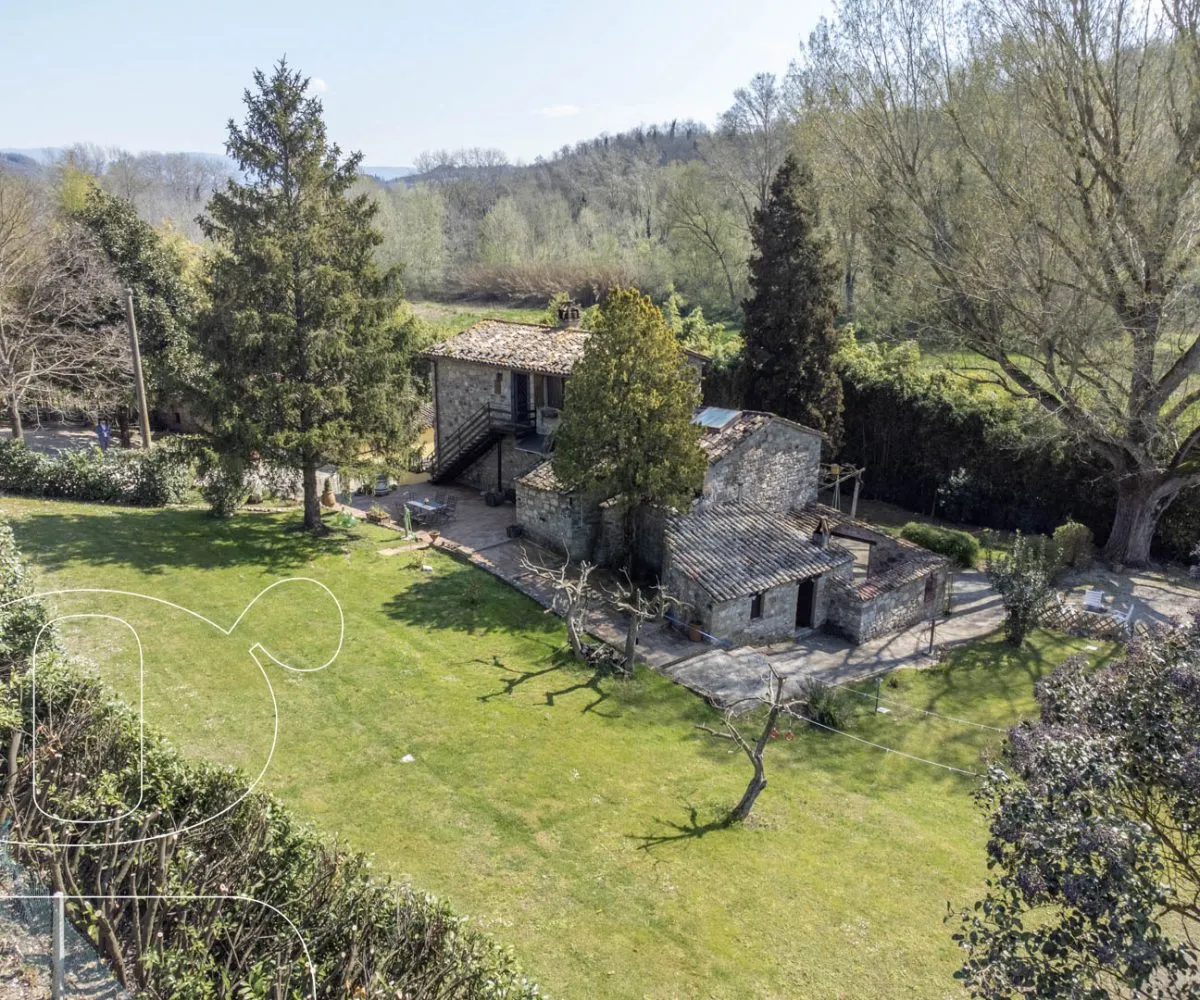 Restored Country House in Todi with 3 Units, Garden and Sauna - View image 8 of 70