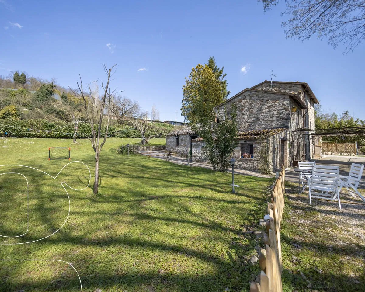 Restored Country House in Todi with 3 Units, Garden and Sauna - View image 18 of 70