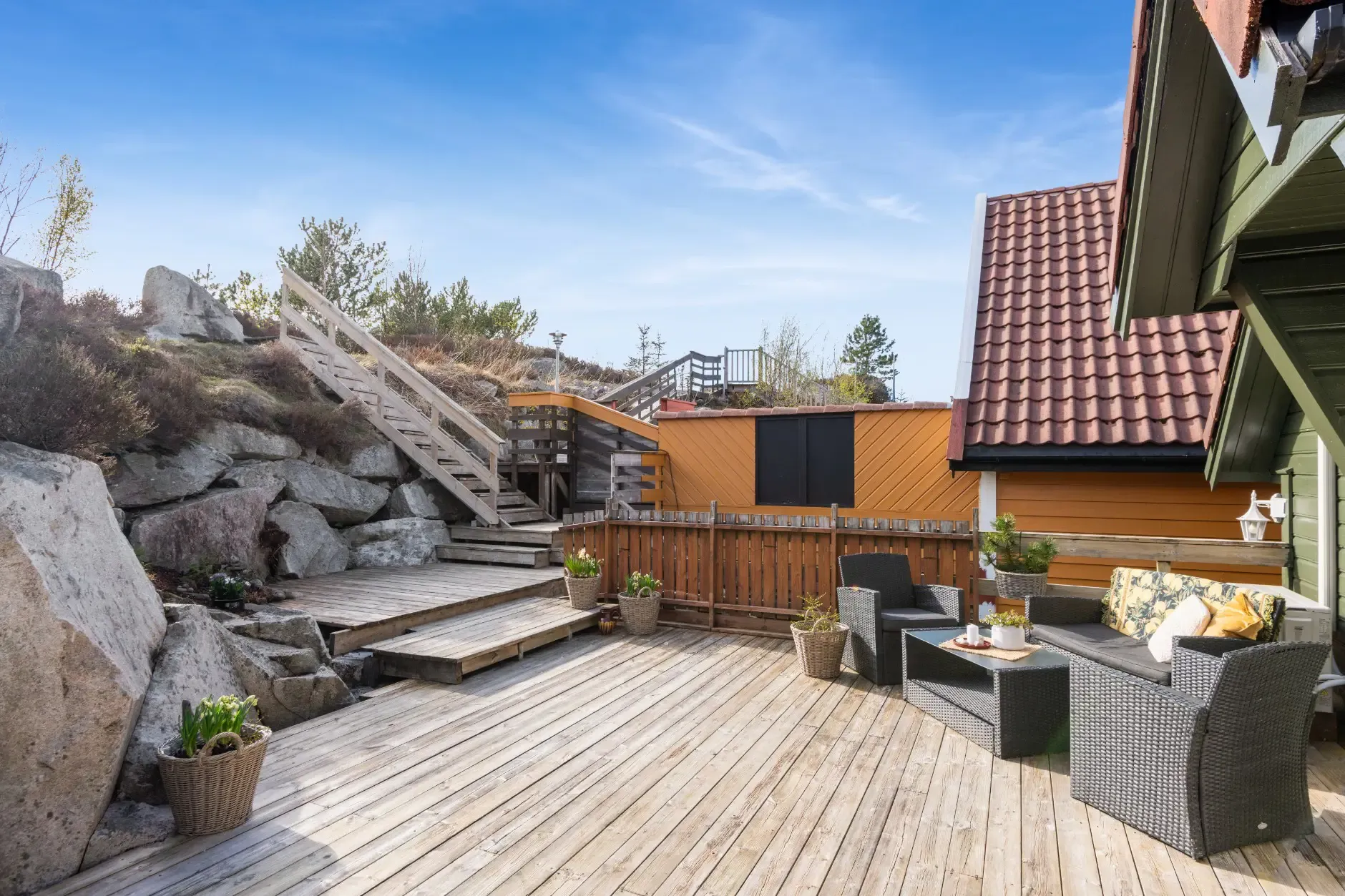 Modern Waterfront Cabin with Private Jetty in Bømlo, Norway - View image 25 of 33