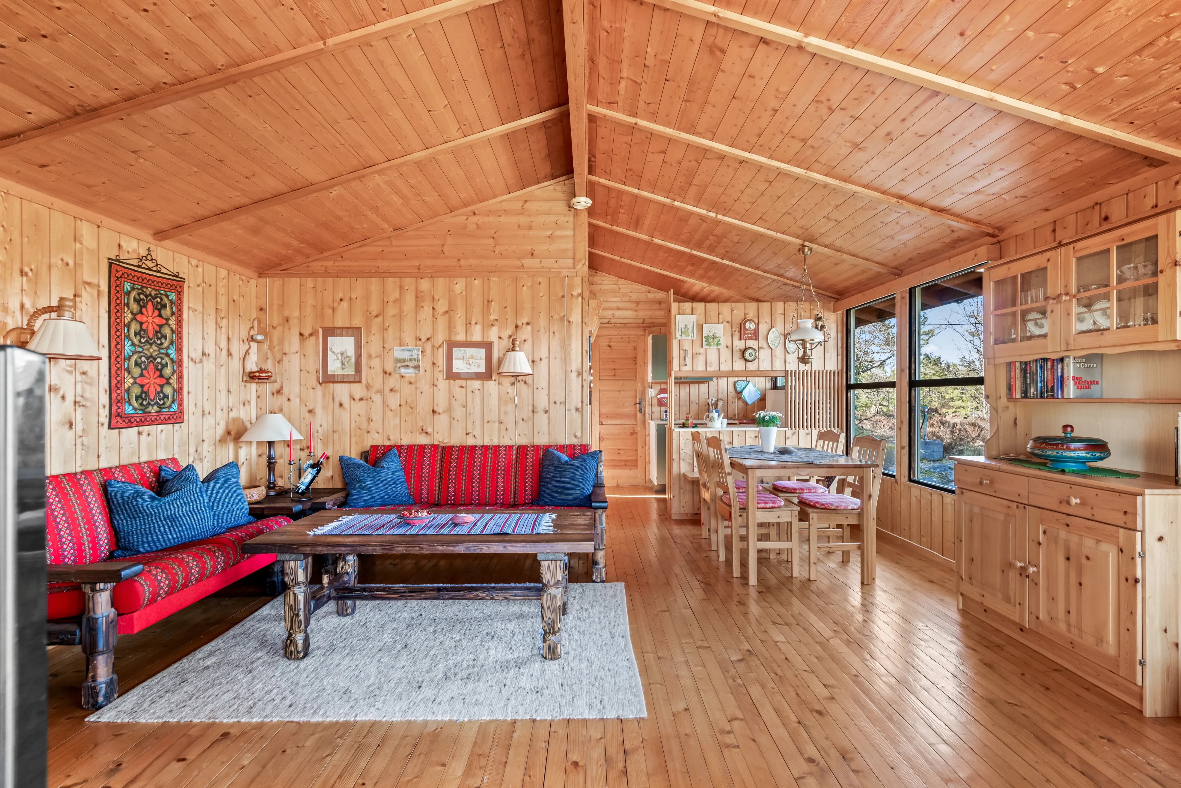1970s Norwegian Cabin with Expansive Land and Sunlit Terrace - Image 3