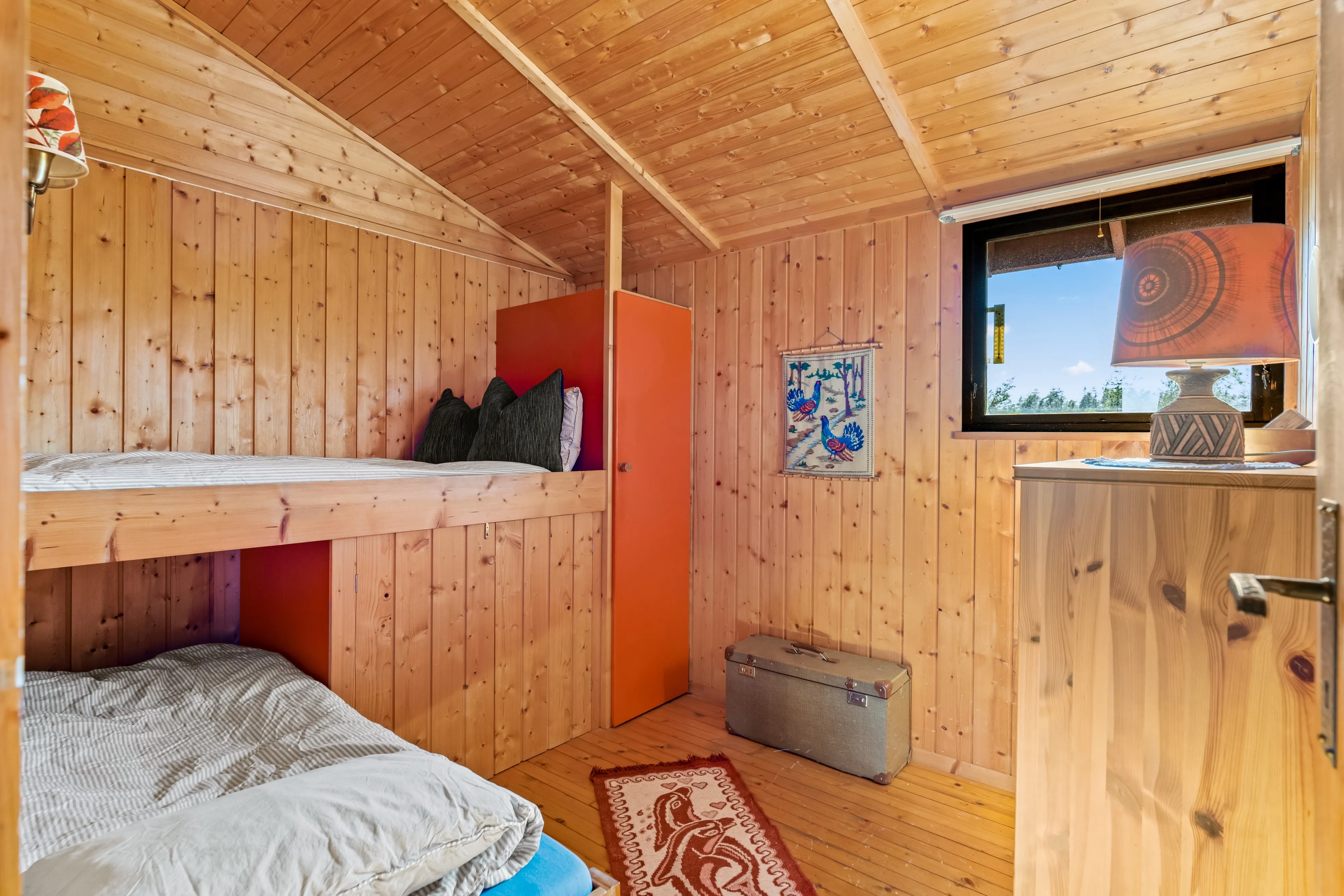 1970s Norwegian Cabin with Expansive Land and Sunlit Terrace - View image 22 of 38