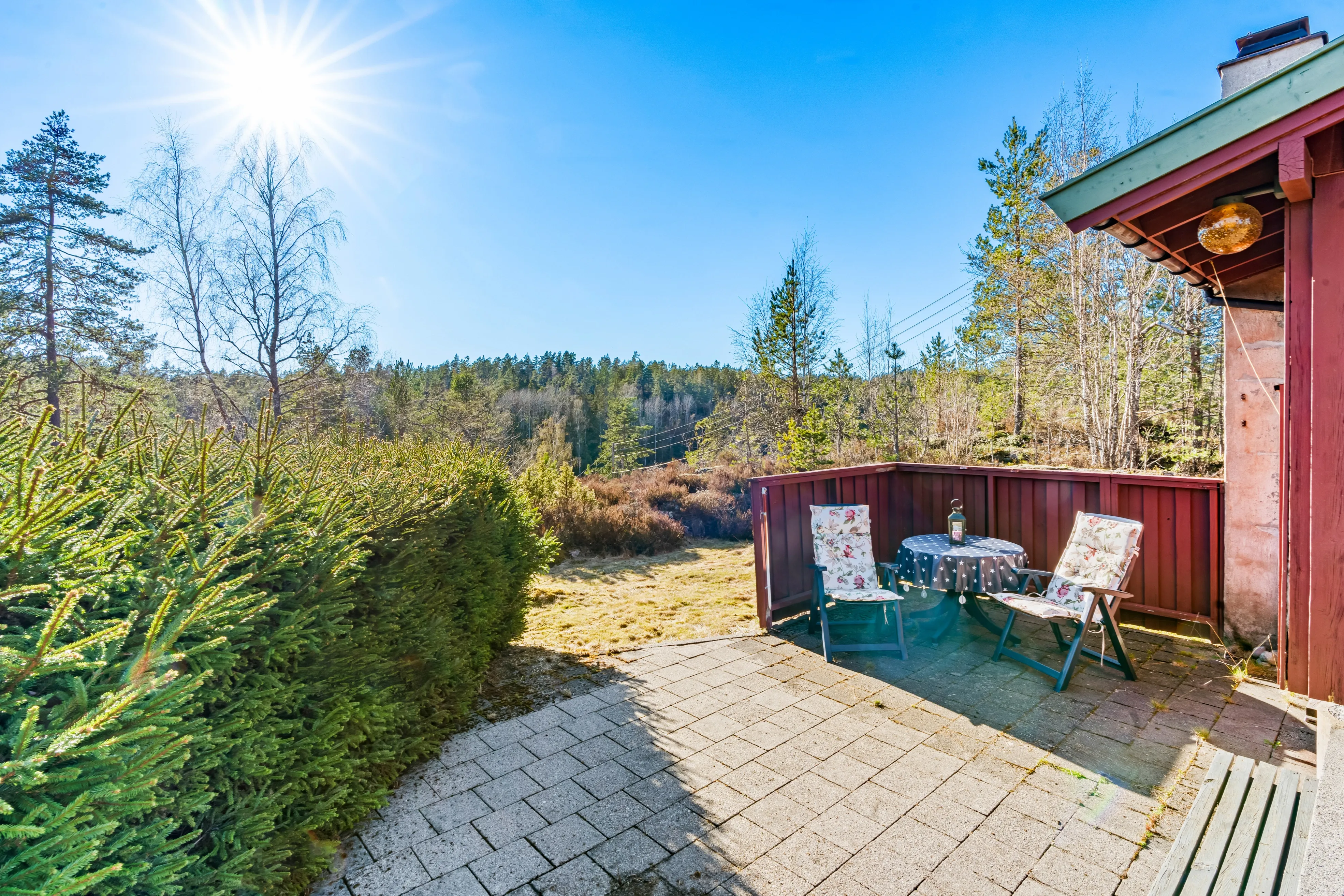 1970s Norwegian Cabin with Expansive Land and Sunlit Terrace - View image 29 of 38