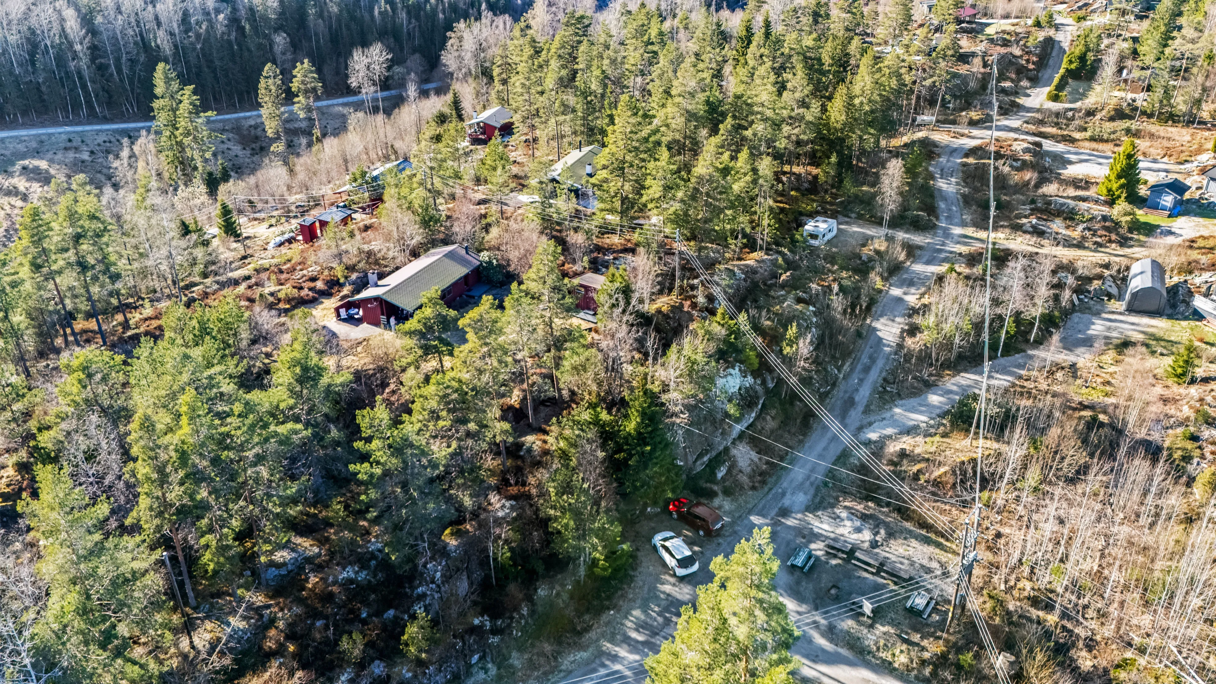 1970s Norwegian Cabin with Expansive Land and Sunlit Terrace - View image 36 of 38